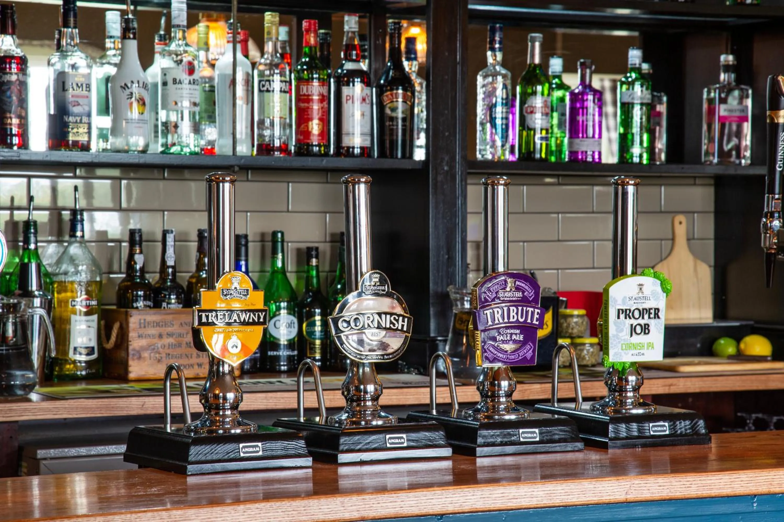 Lounge or bar in The Windmill Inn