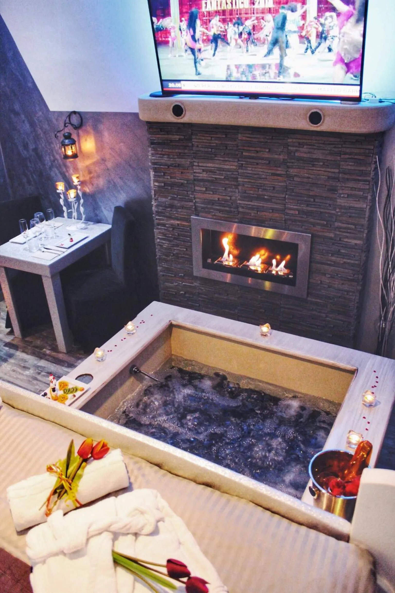 Deluxe Suite with Spa Bath in Roma d'Amore
