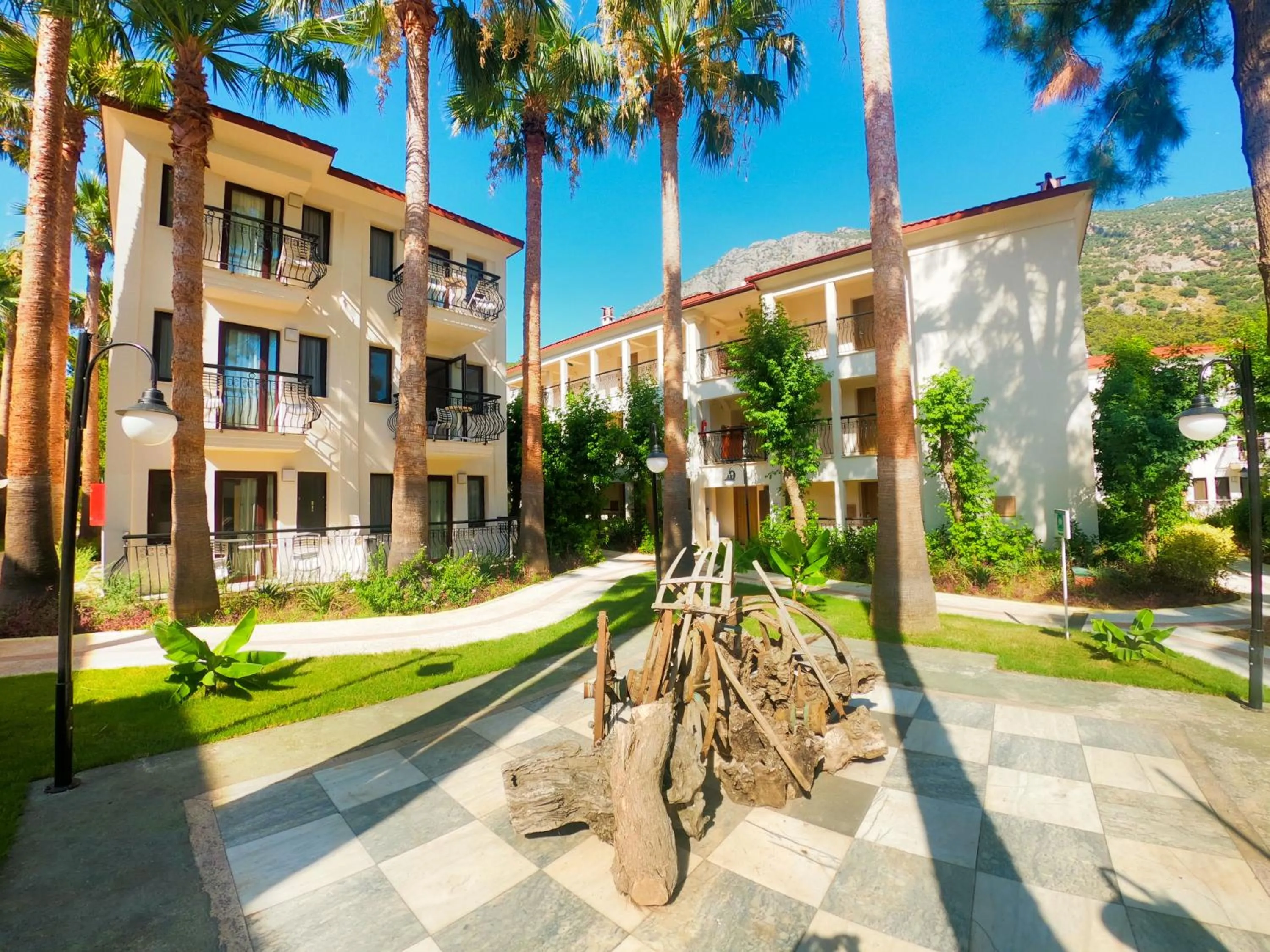 Garden in Sundia By Liberty Oludeniz