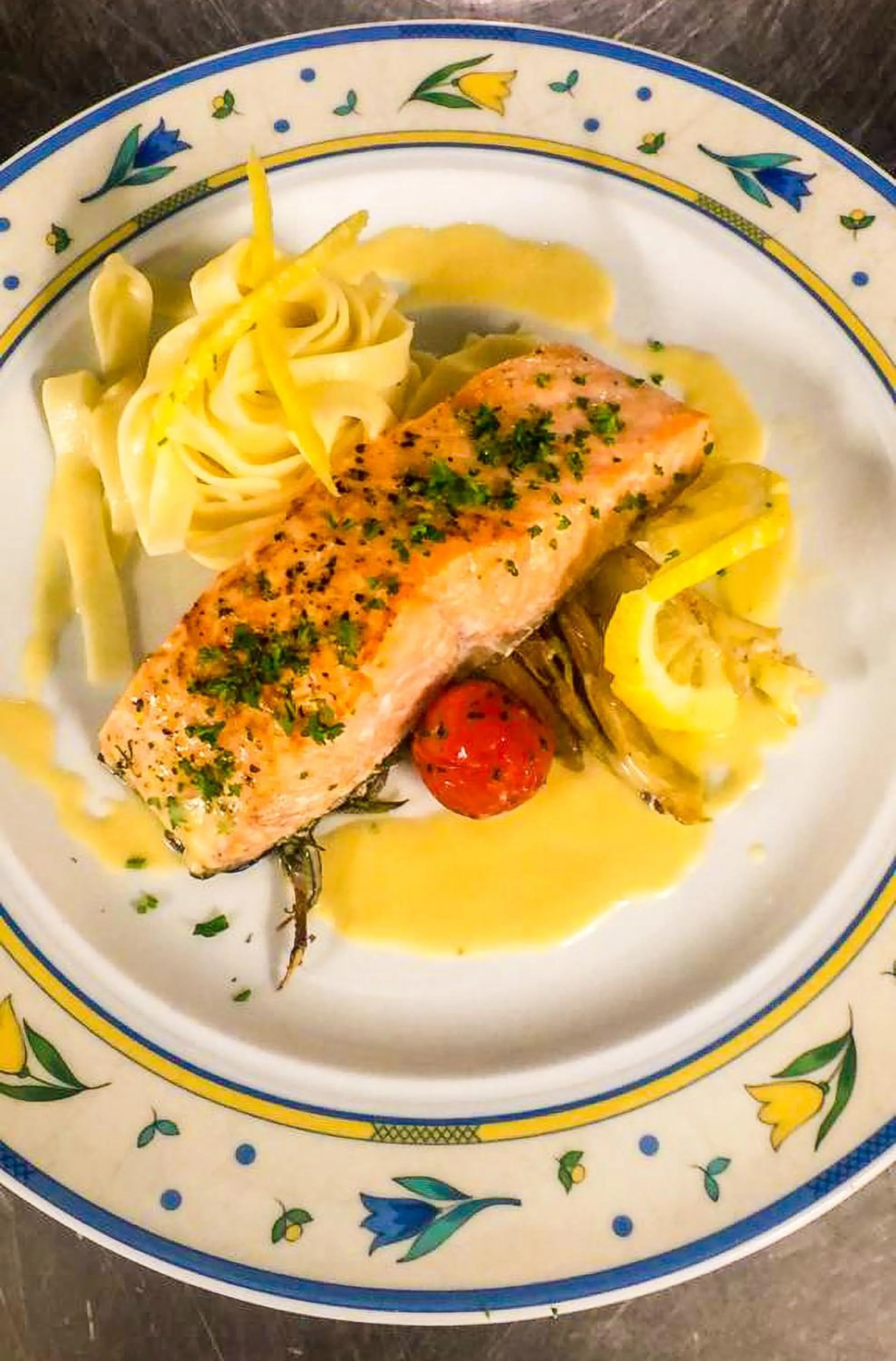 Restaurant/places to eat in Hotel und Restaurant Nehrener Hof