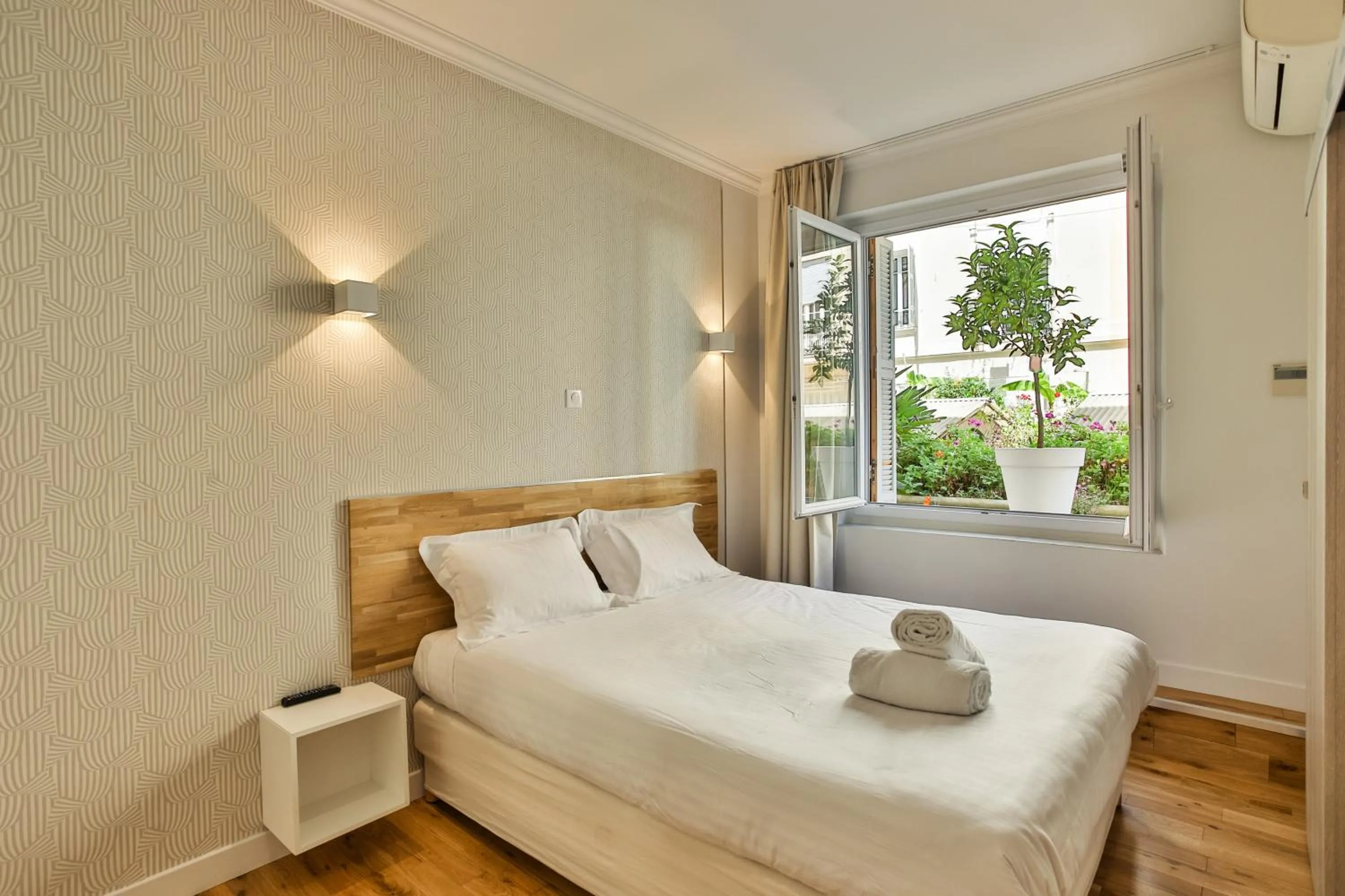 Bed in Nice Home - Studios Lido