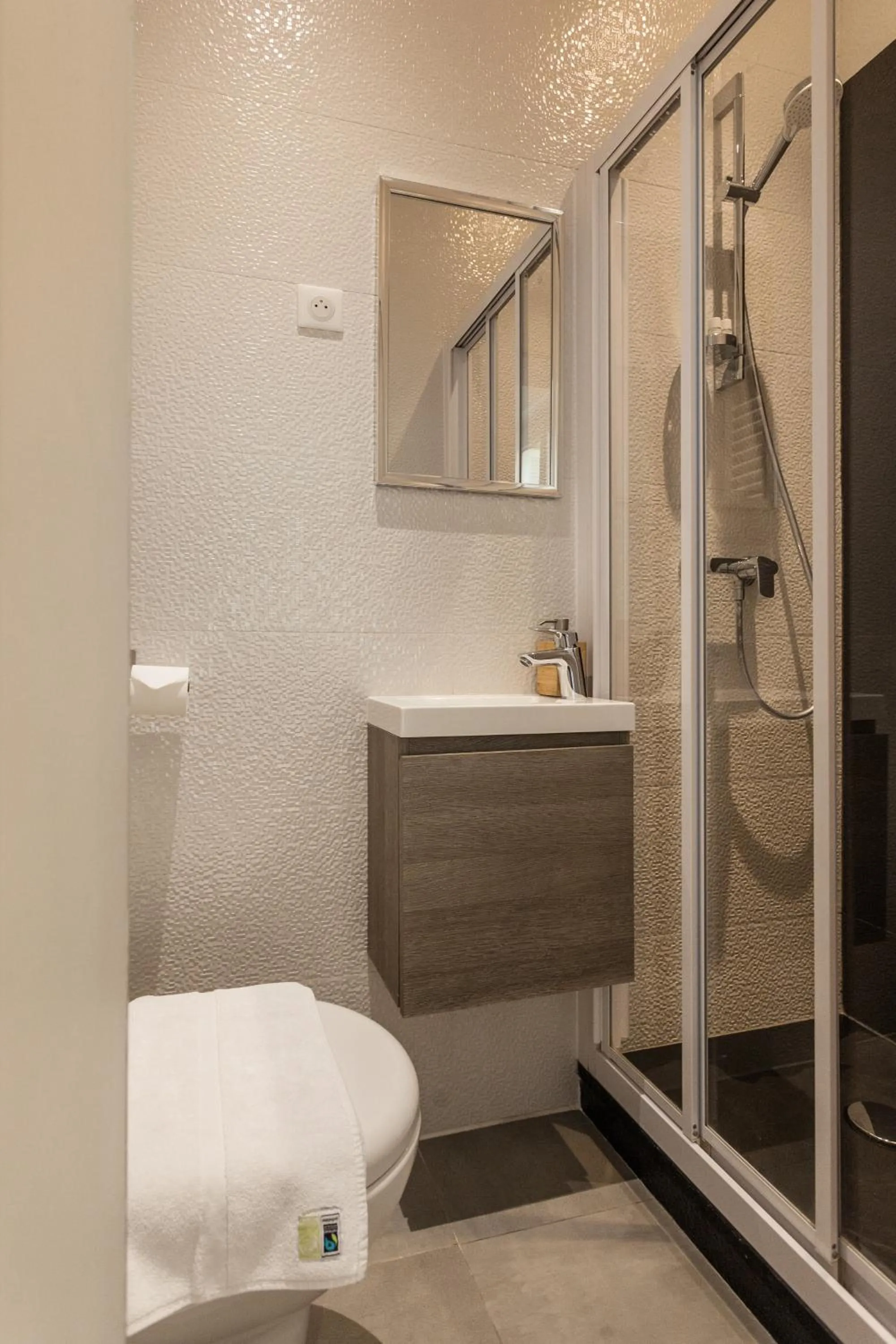 Shower in Nice Home - Studios Lido