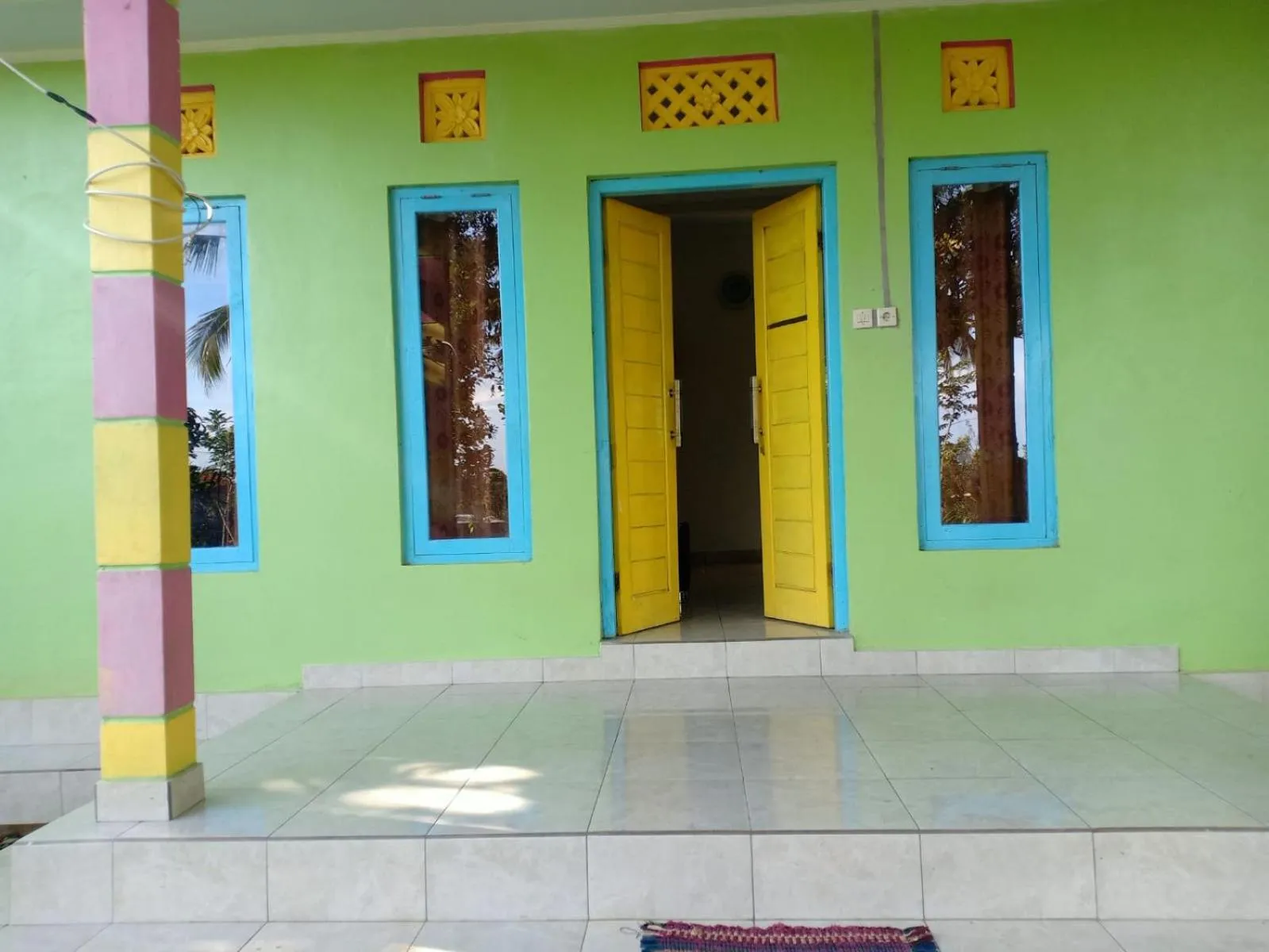 Facade/entrance in Sekumpul Local House