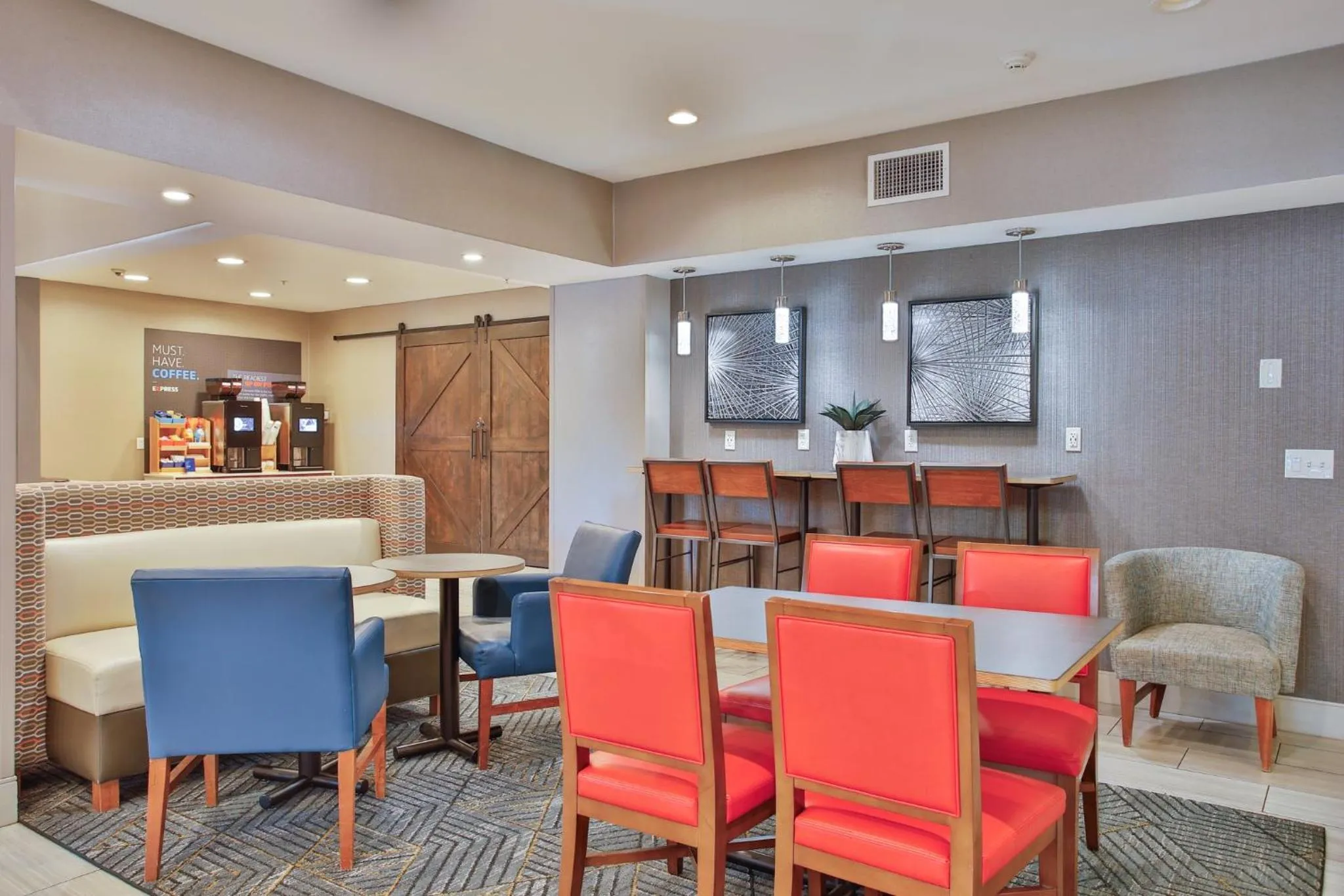 Property building in Holiday Inn Express Prescott by IHG