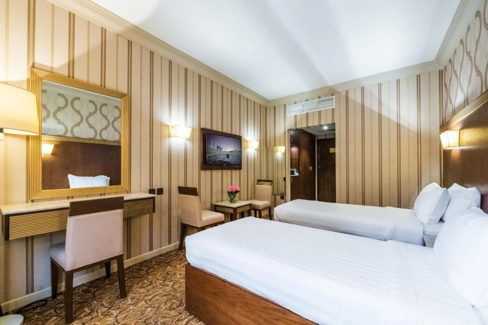 Photo of the whole room, Bed in Dhiafat Al Raja Hotel