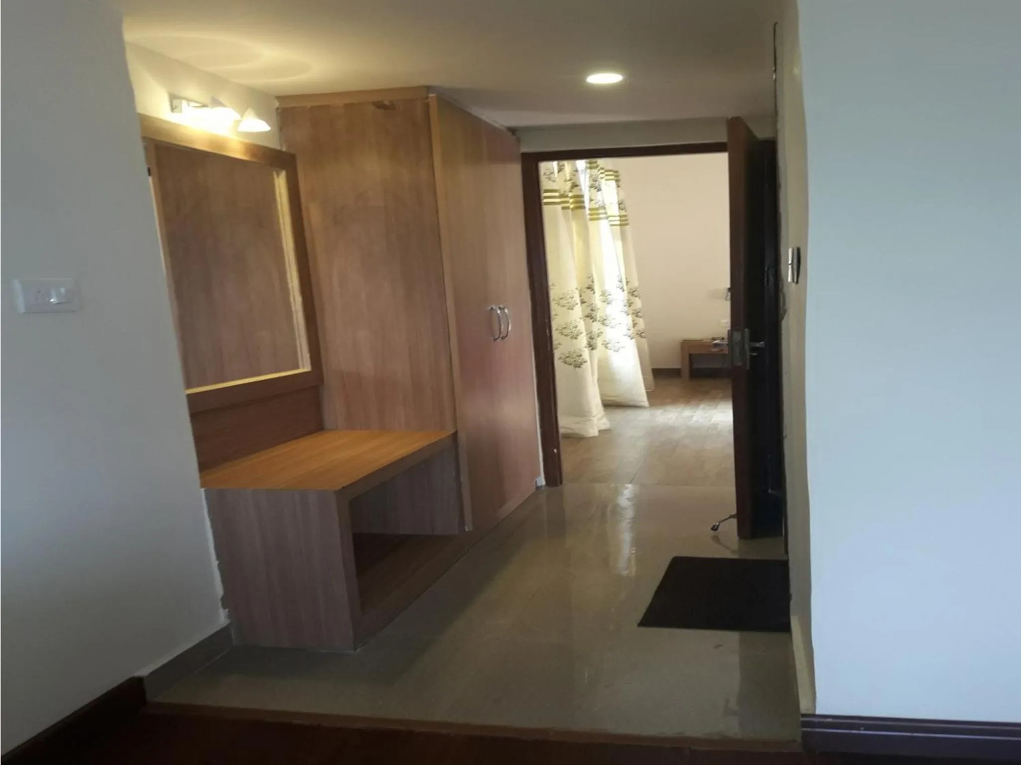 Hotel Emerald Valley