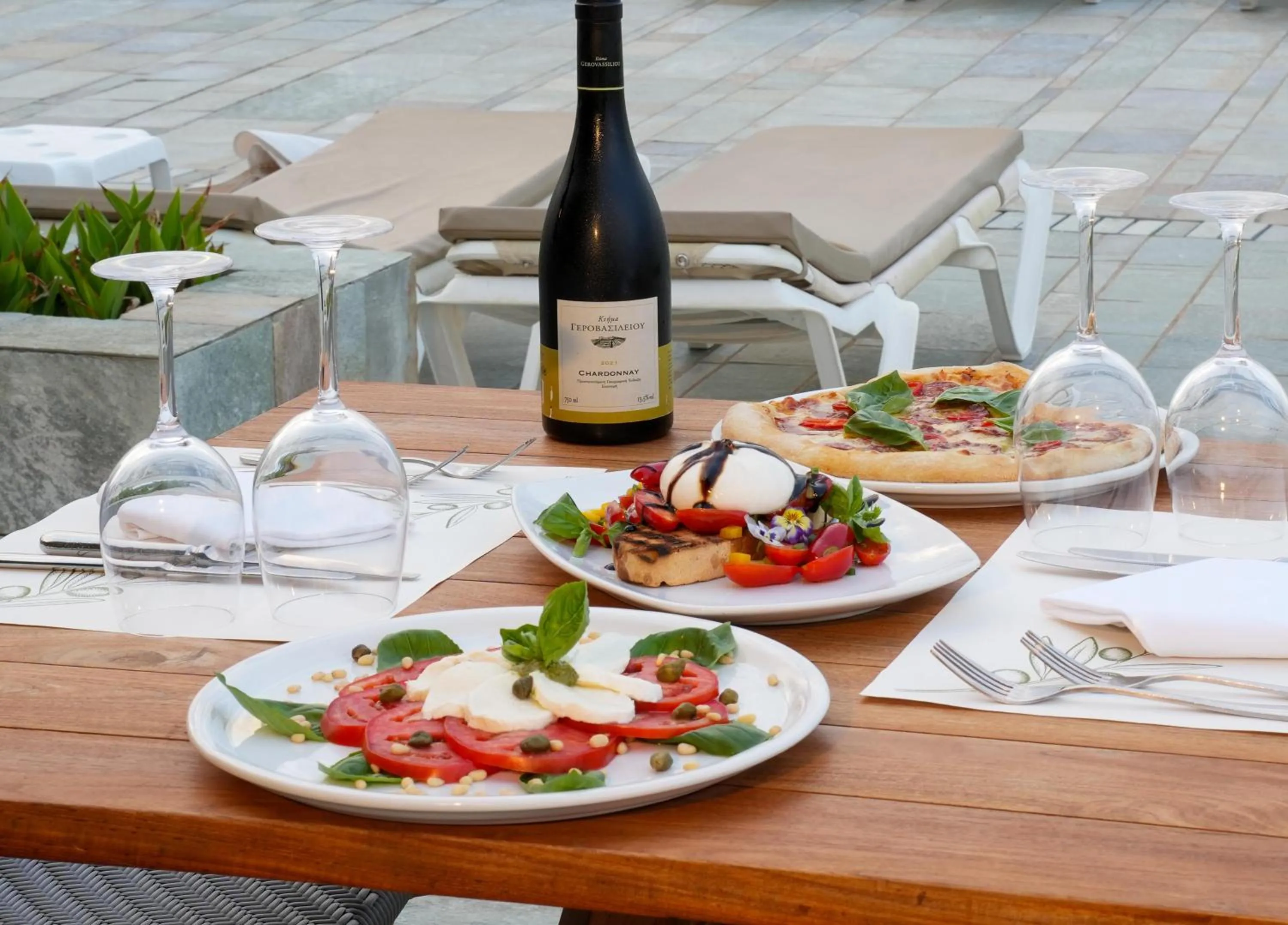 Restaurant/places to eat in Leptos Panorama Hotel