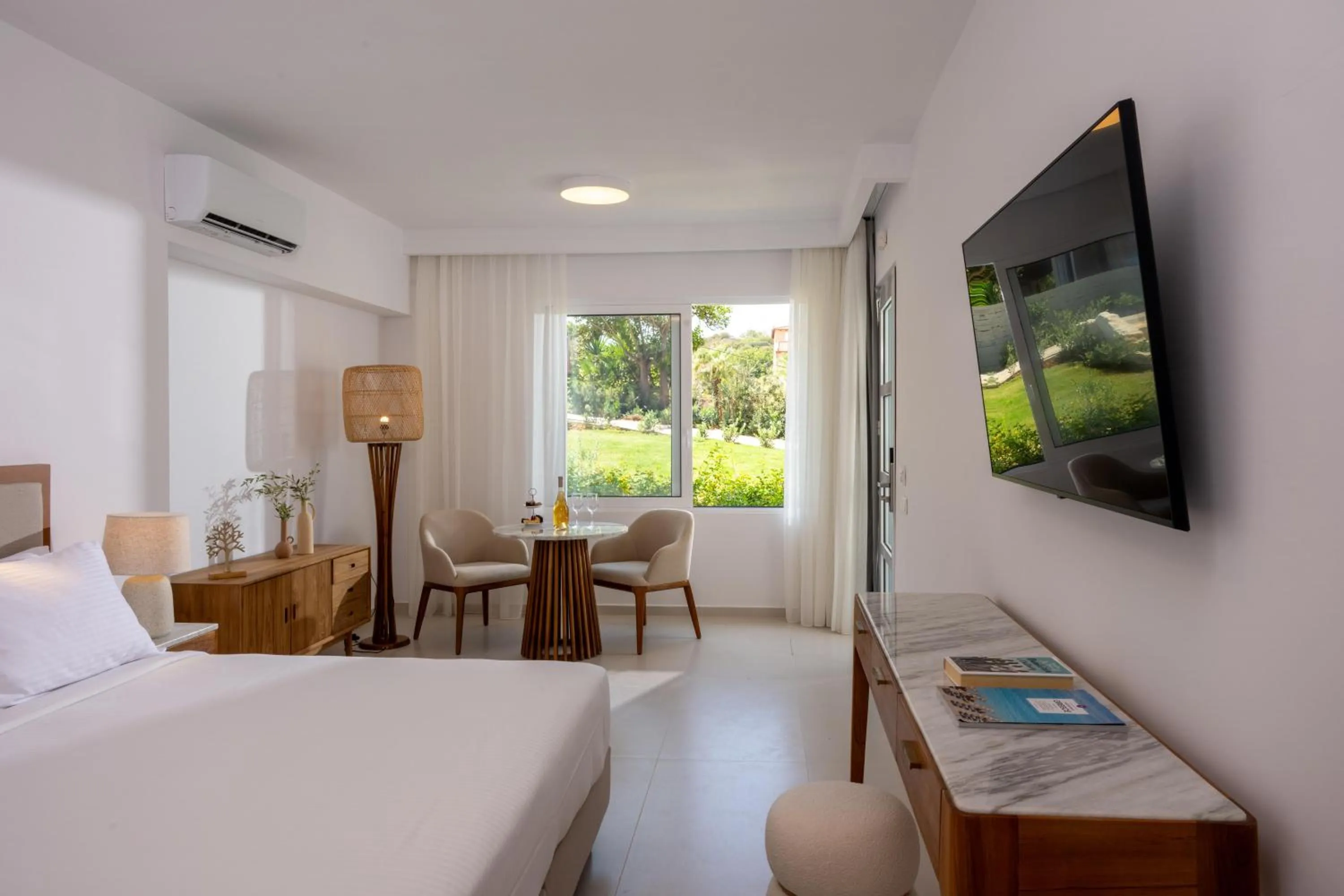 Photo of the whole room, Bed in Leptos Panorama Hotel