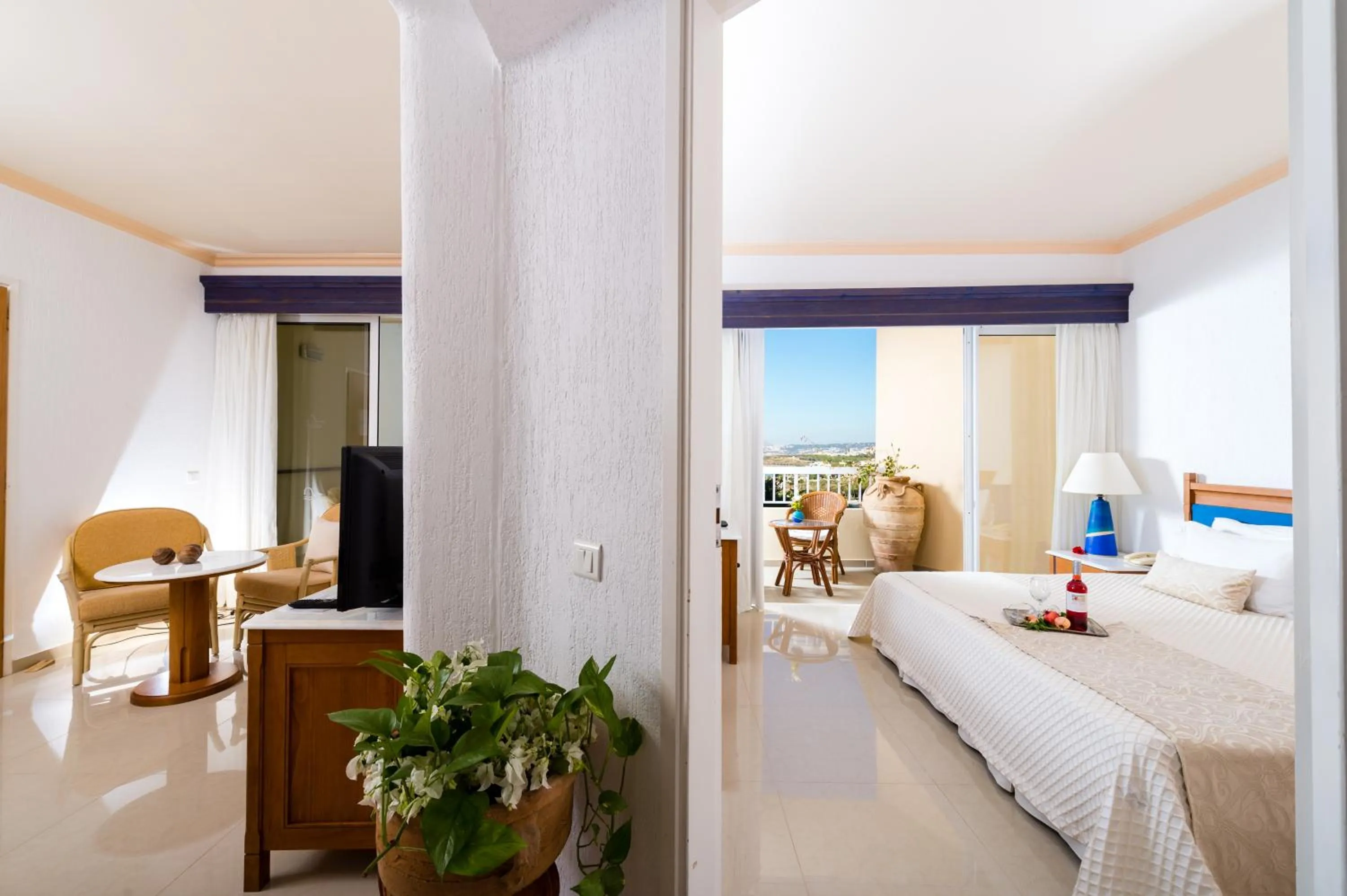Bedroom, Bed in Leptos Panorama Hotel