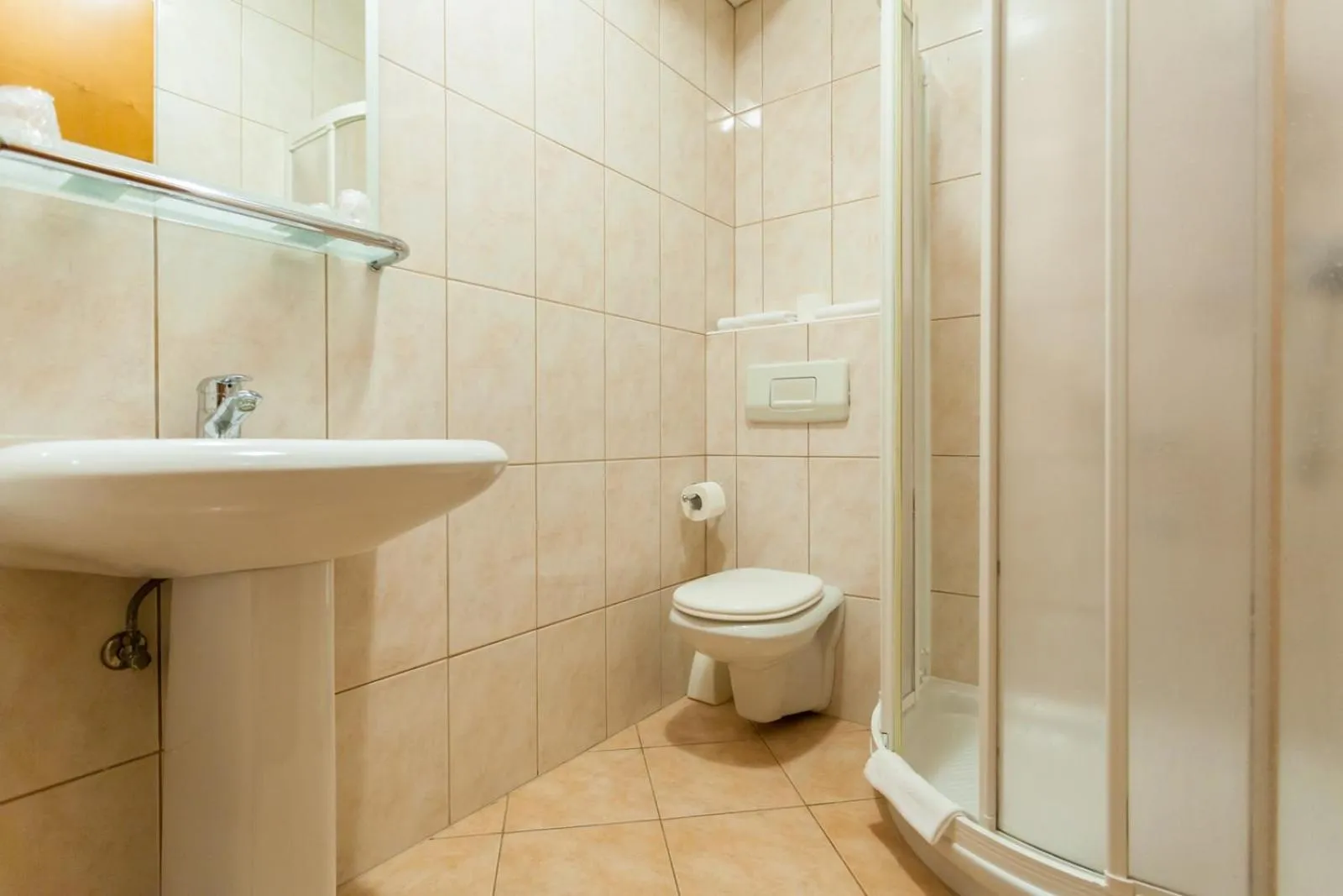 Shower in Hotel Adria