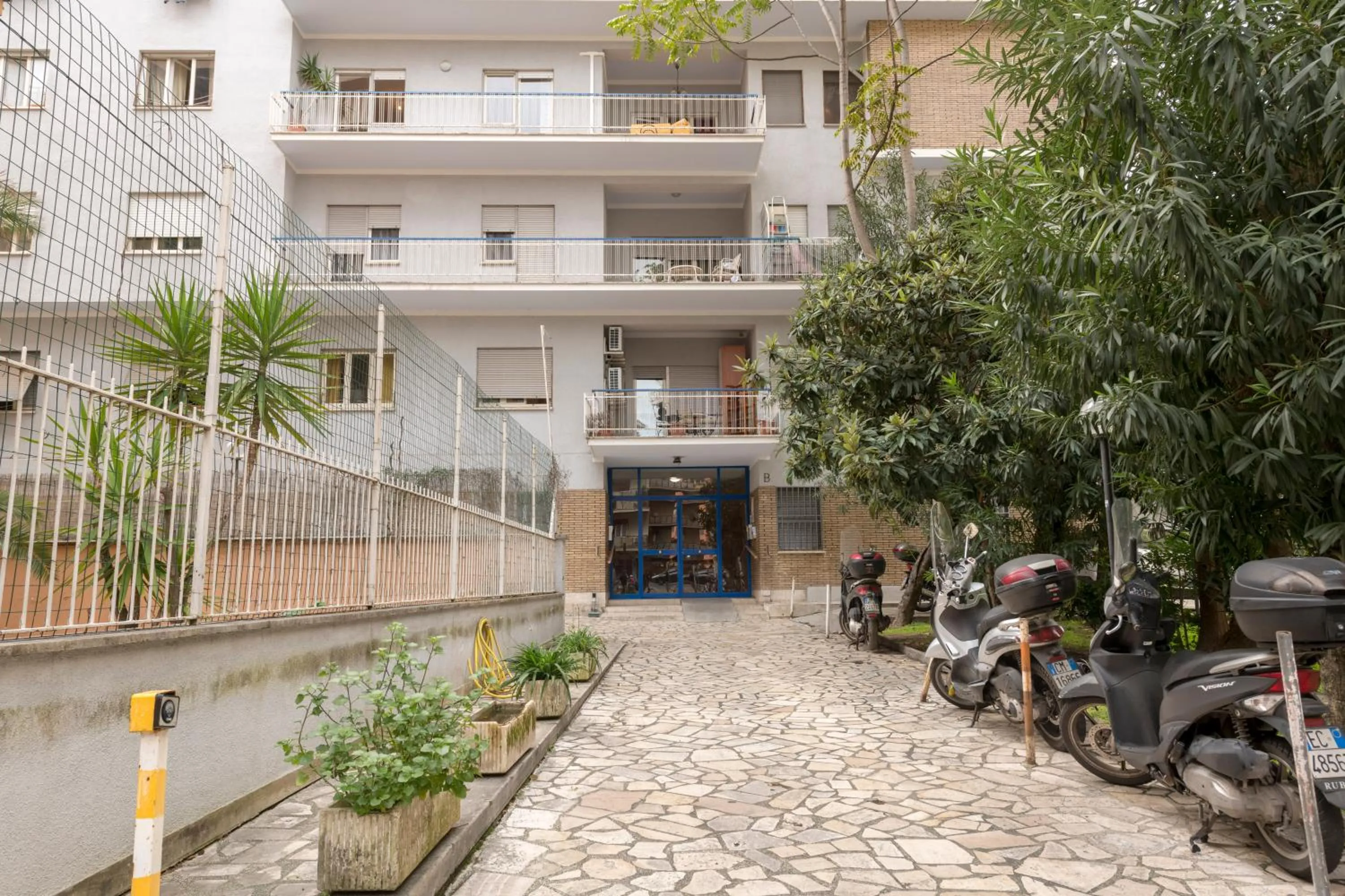Property building in Aurelia 429 Fine Town House