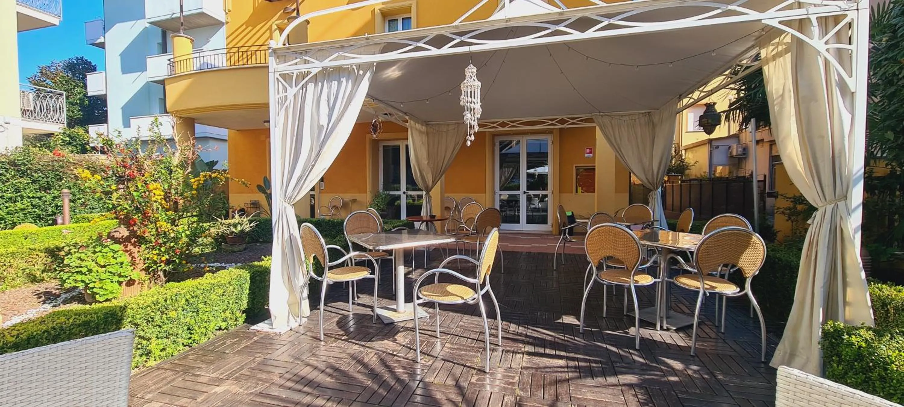 Property building in Hotel Alibi