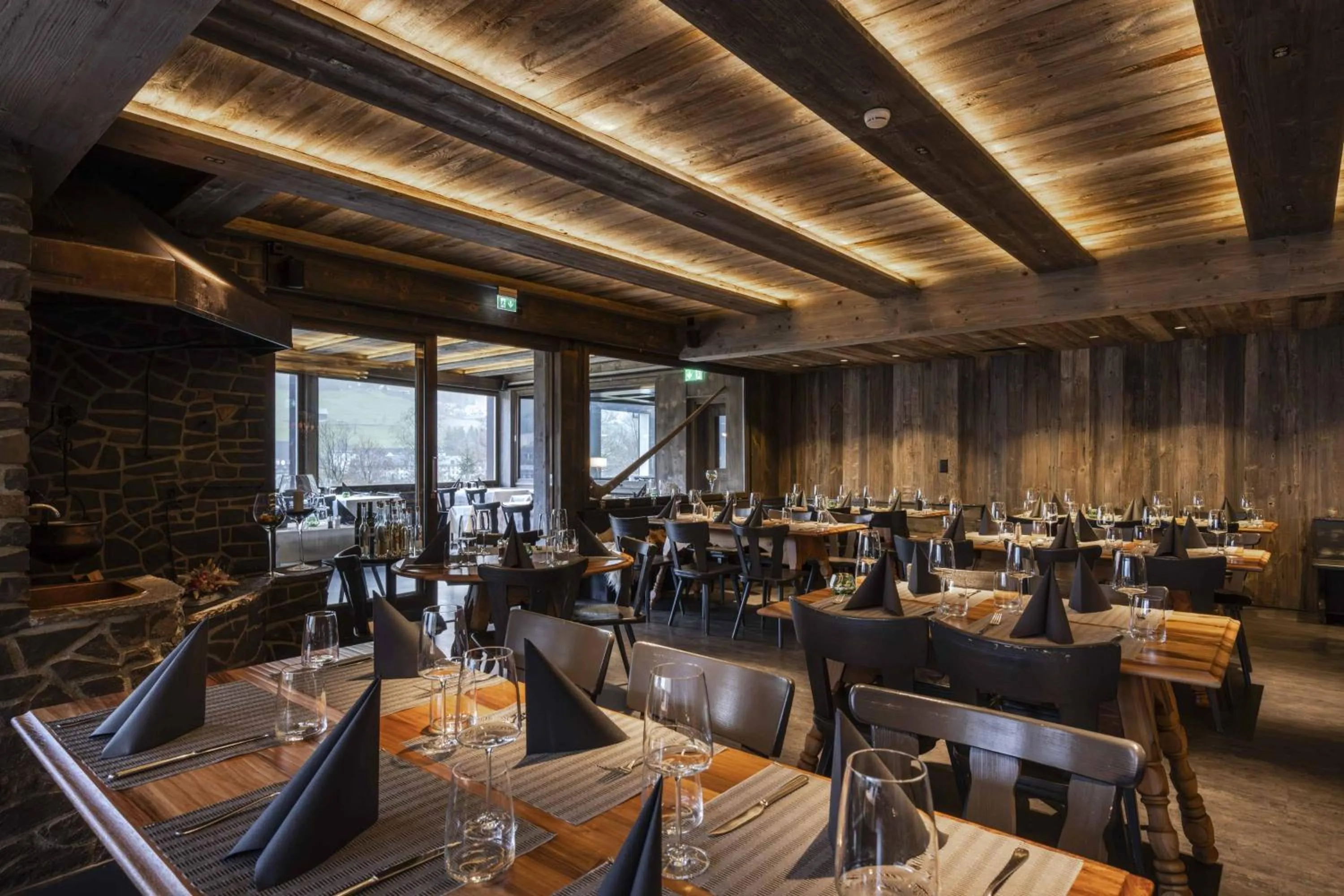 Restaurant/places to eat in Hotel Restaurant Bänklialp