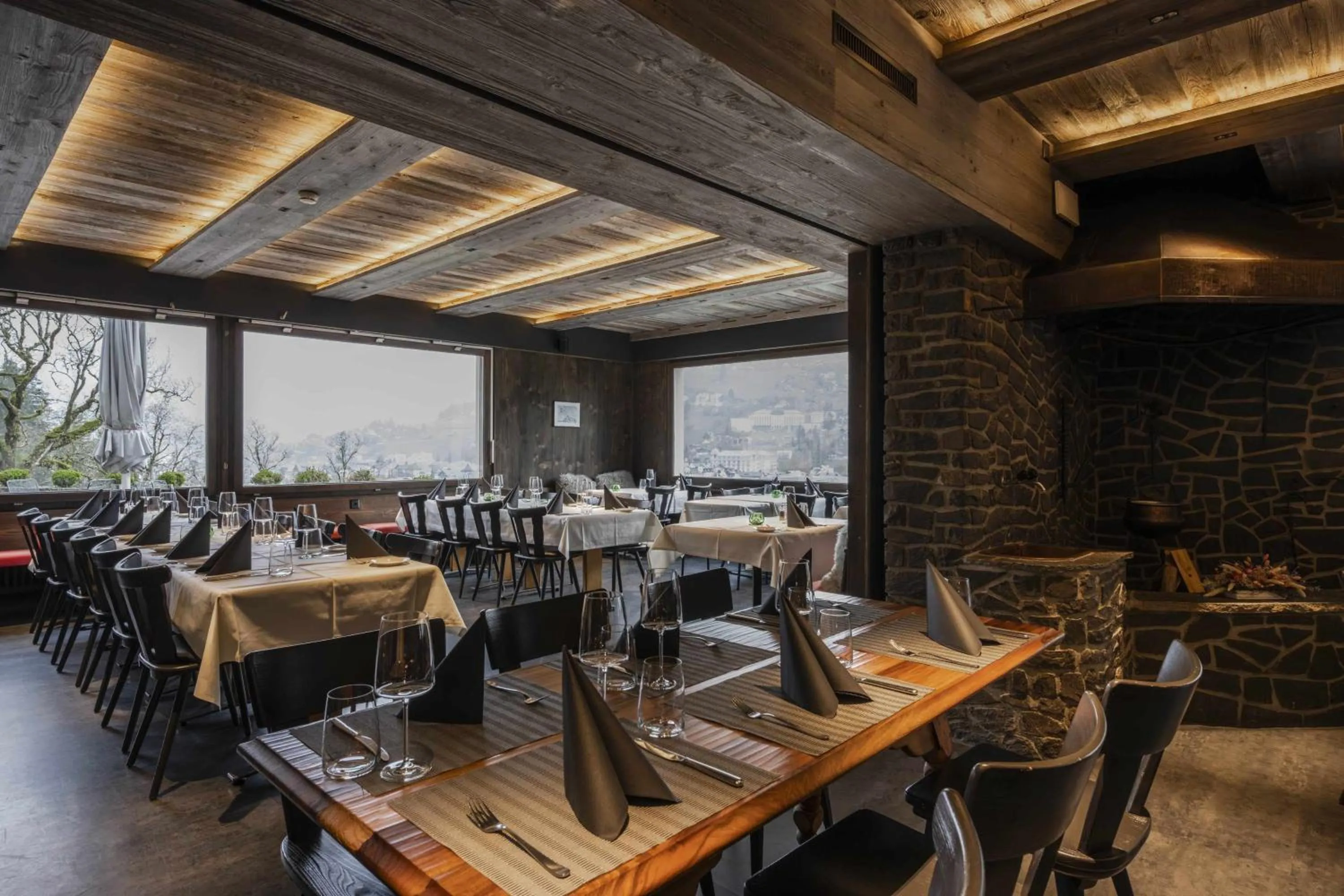 Restaurant/places to eat in Hotel Restaurant Bänklialp