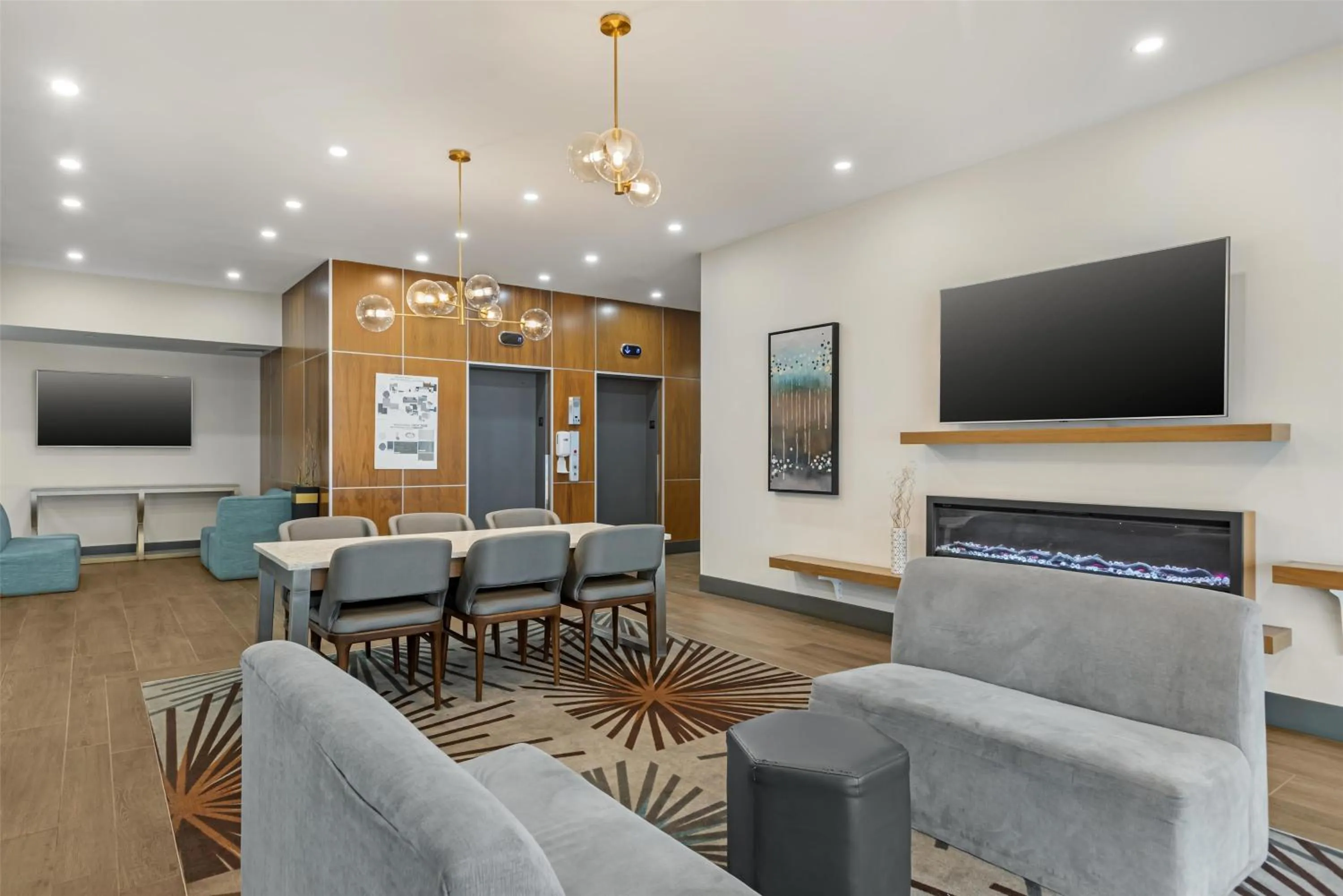 Lobby or reception in Best Western Plus Suites Downtown Calgary