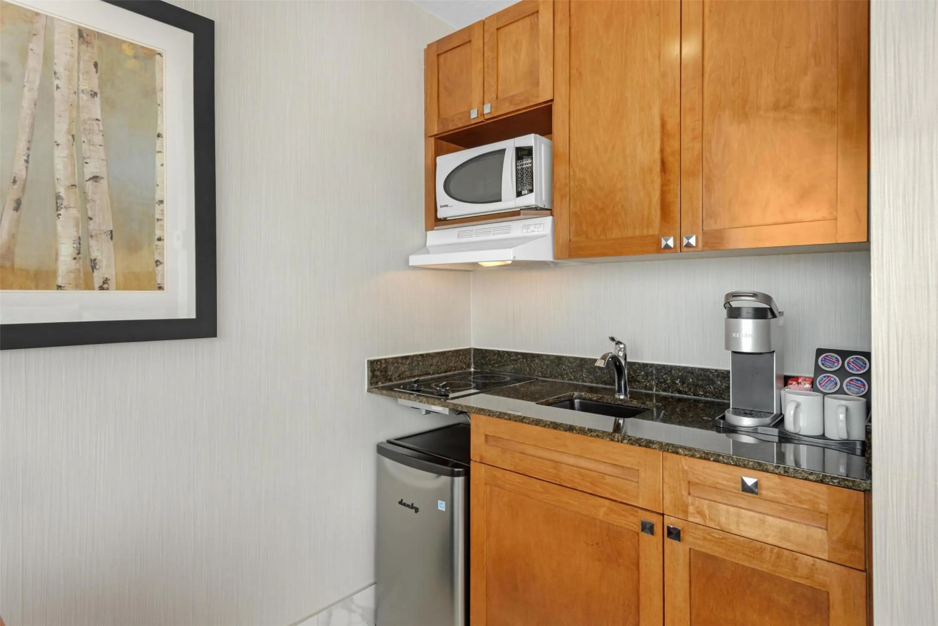 Bedroom in Best Western Plus Suites Downtown Calgary