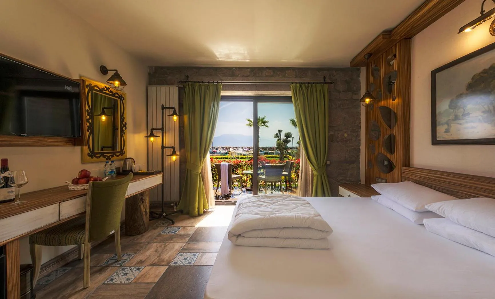 Photo of the whole room, Bed in Assos Zeyti̇n Han Special Class Hotel Adults only 12