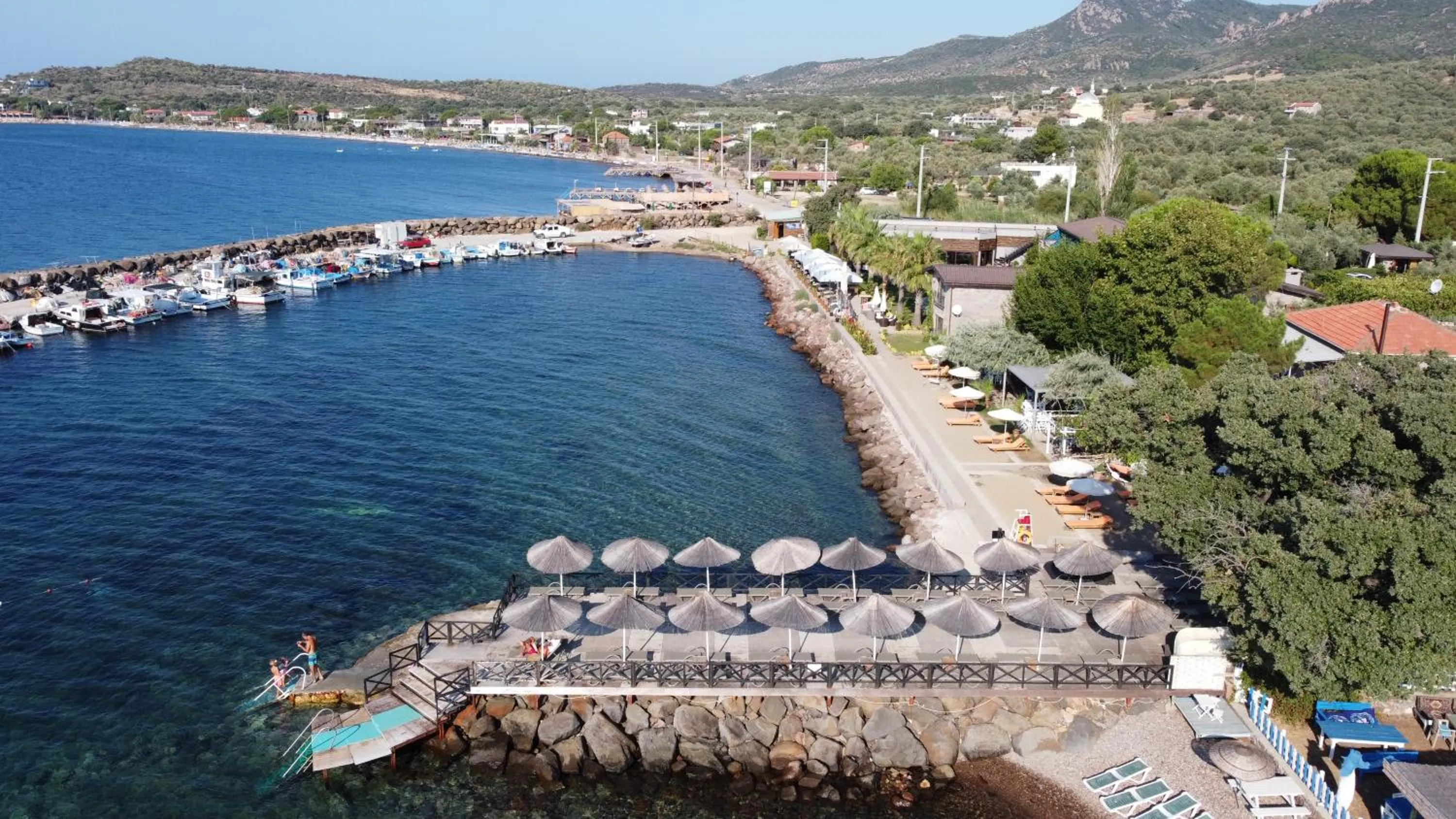 Sea view in Assos Zeyti̇n Han Special Class Hotel Adults only 12