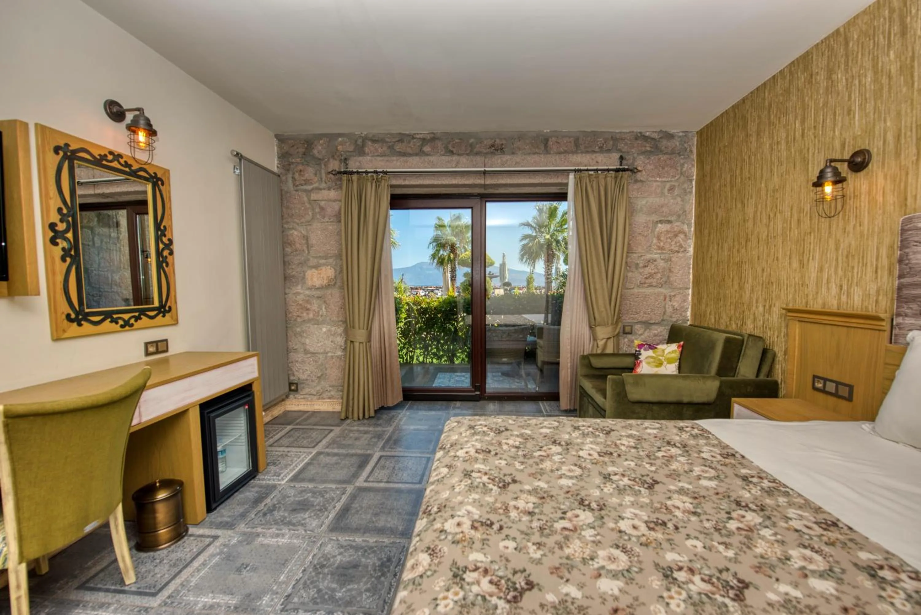 Photo of the whole room, Bed in Assos Zeyti̇n Han Special Class Hotel Adults only 12