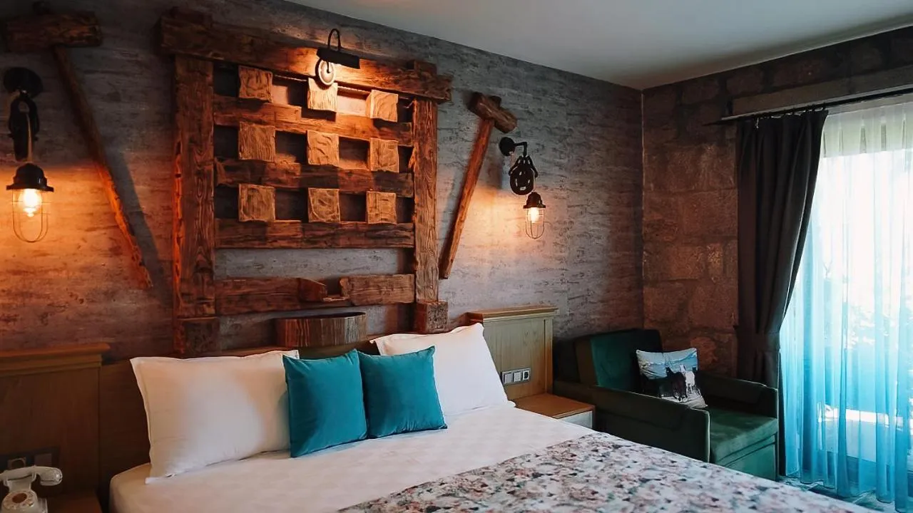 Photo of the whole room, Bed in Assos Zeyti̇n Han Special Class Hotel Adults only 12