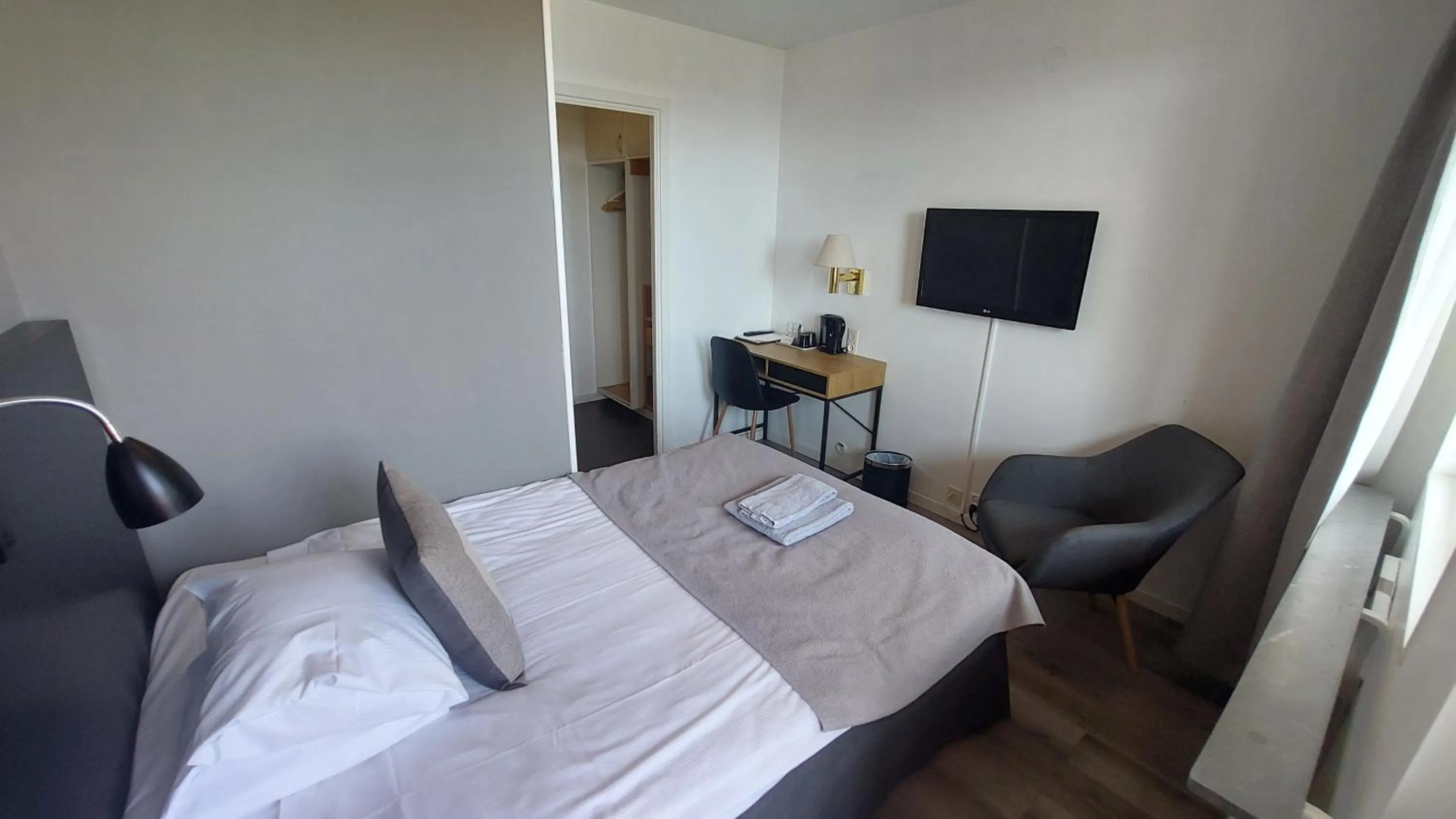 Bed in Hotel Bishops Arms Mora