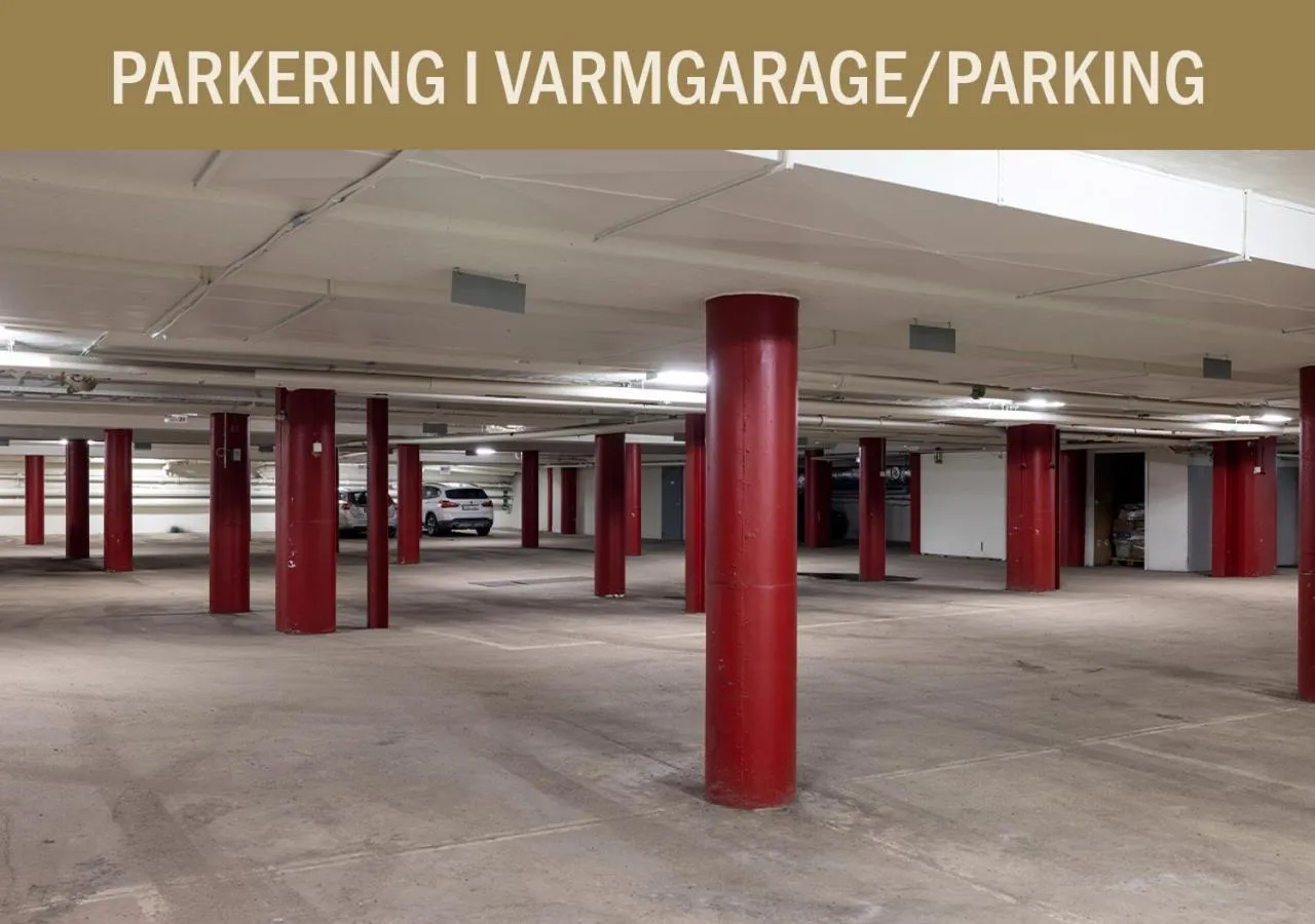 Parking in Hotel Bishops Arms Mora