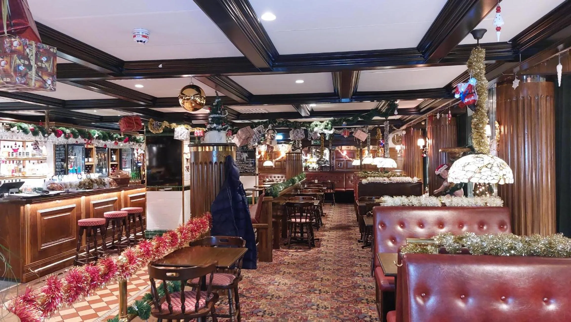 Restaurant/places to eat in Hotel Bishops Arms Mora