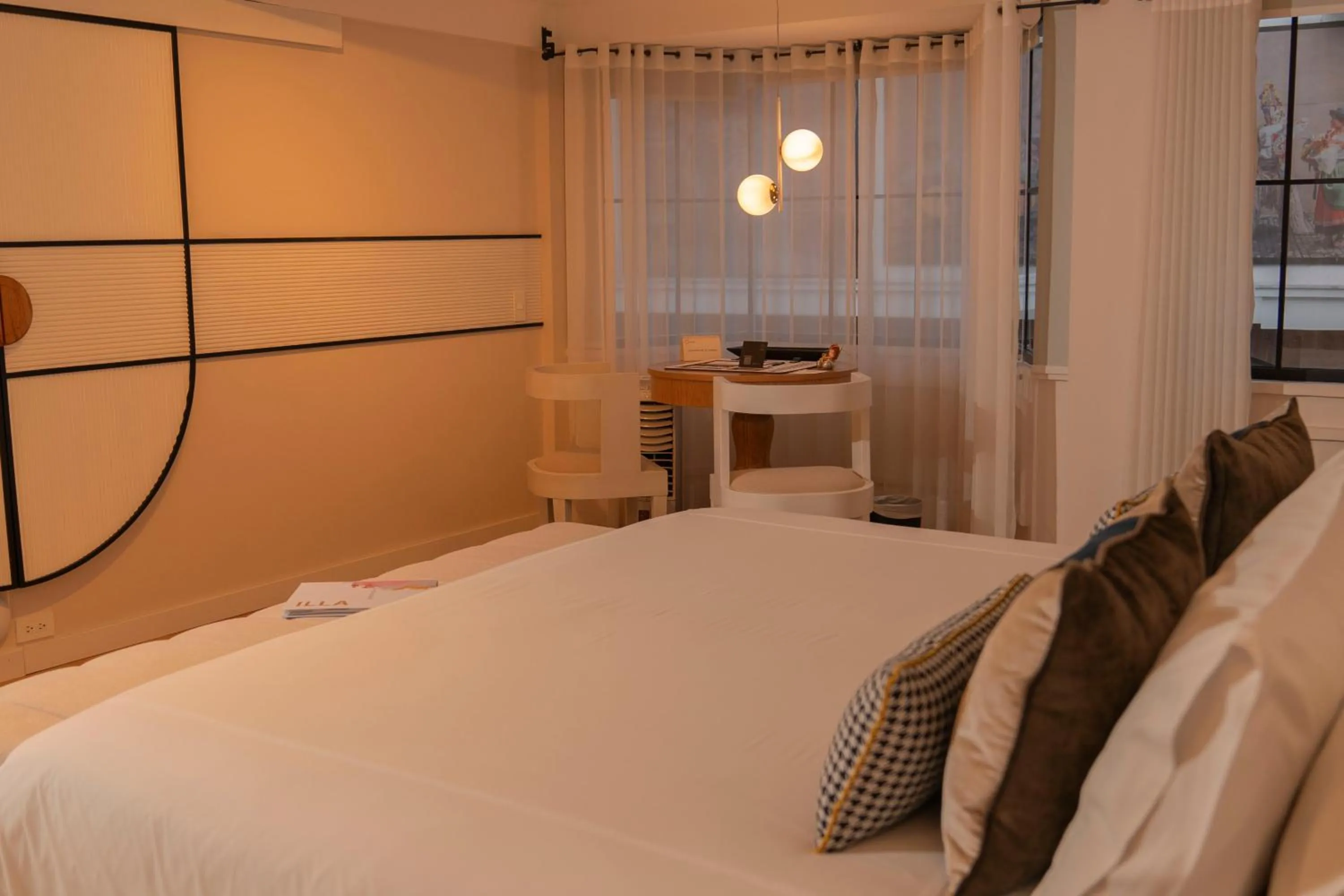 Photo of the whole room, Bed in Illa Experience Hotel