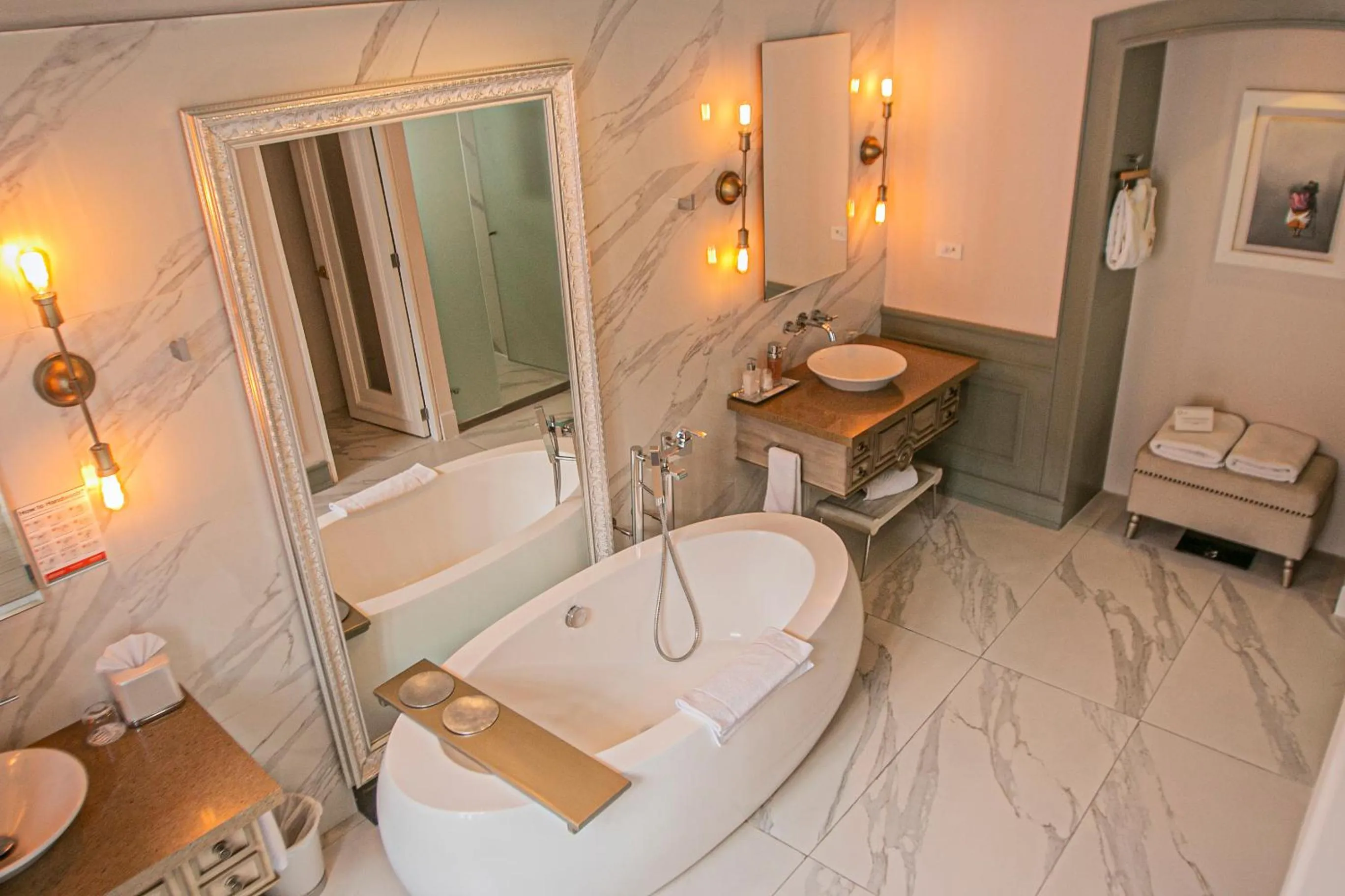 Bathroom in Illa Experience Hotel