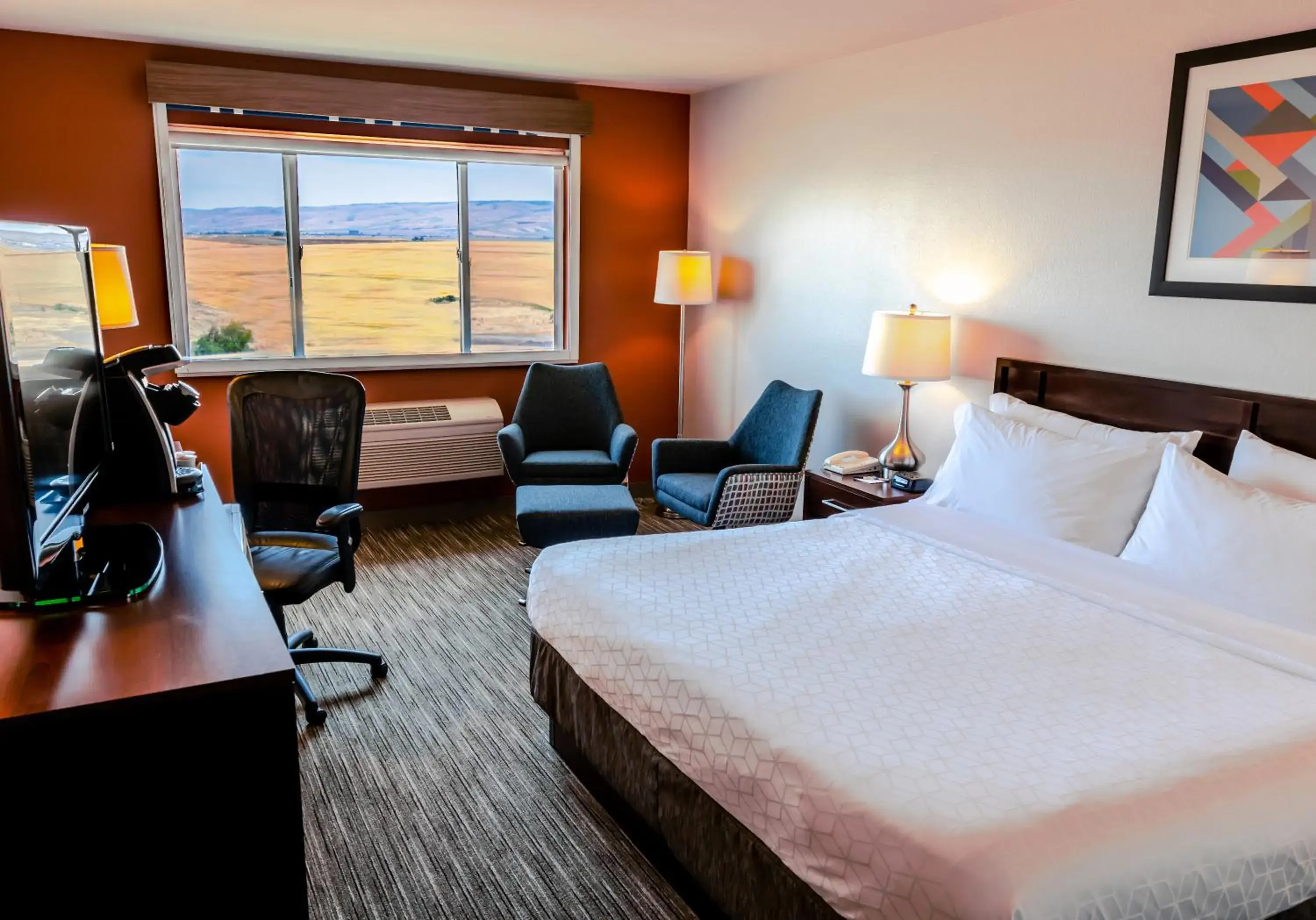 Standard King Room in Holiday Inn Express Pendleton by IHG Standard King Room in Holiday Inn Express Pendleton by IHG