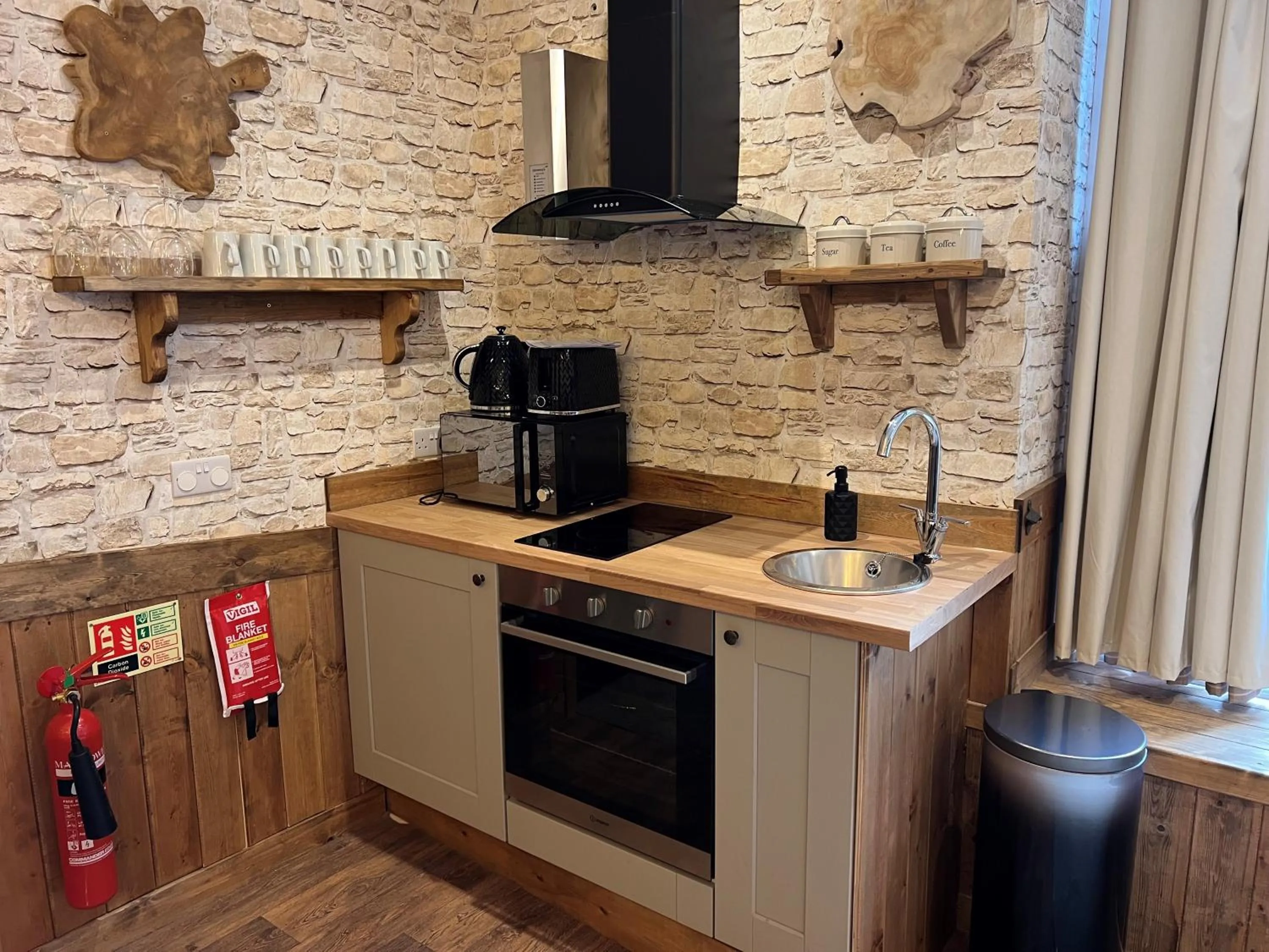 Kitchen or kitchenette in Explorers Retreat Matlock Bath