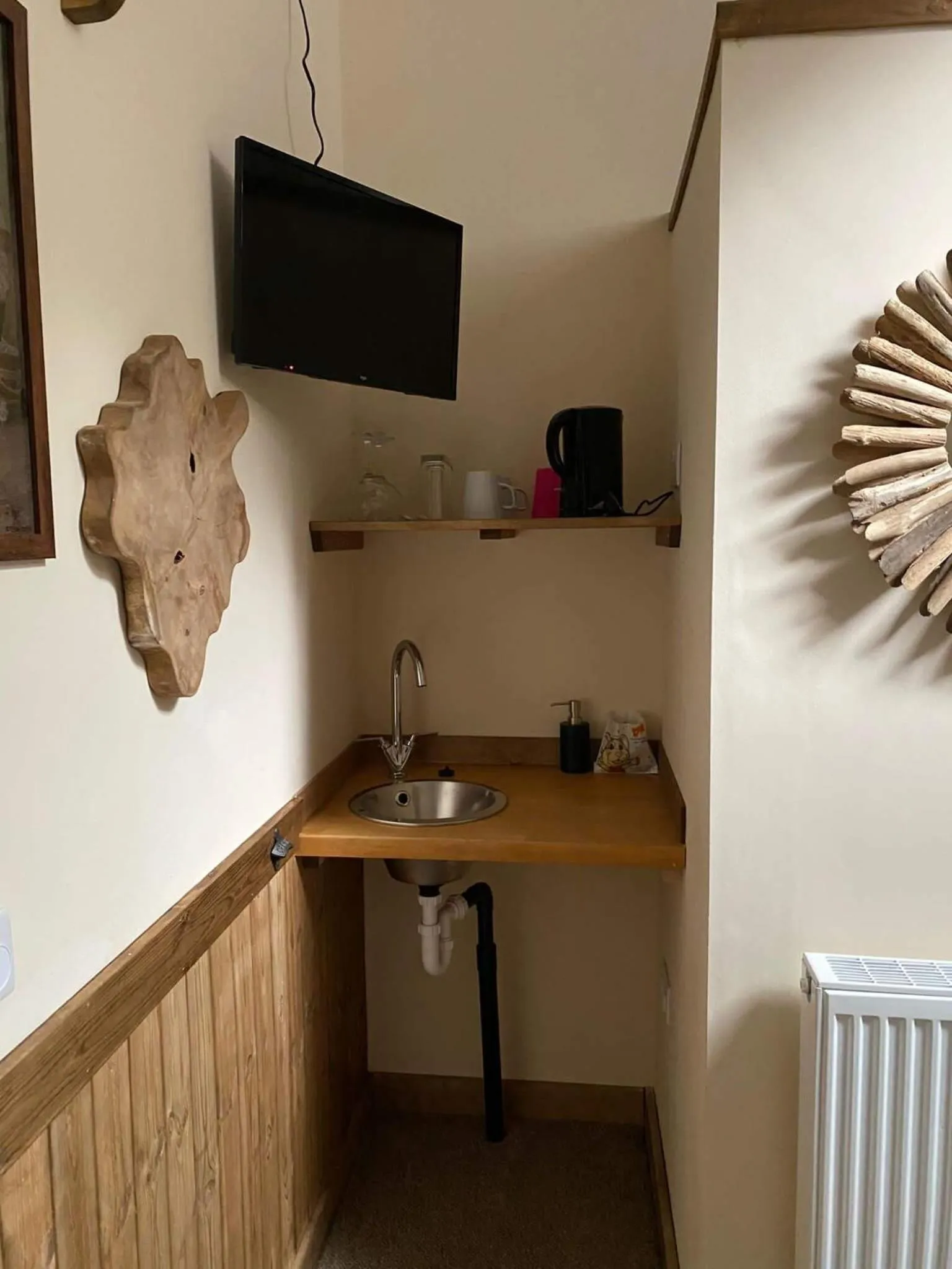 Bedroom in Explorers Retreat Matlock Bath