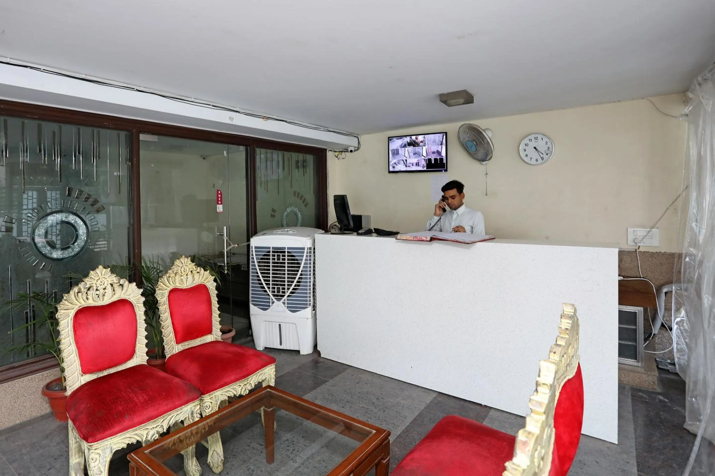 Lobby or reception in Hotel O South Paradise