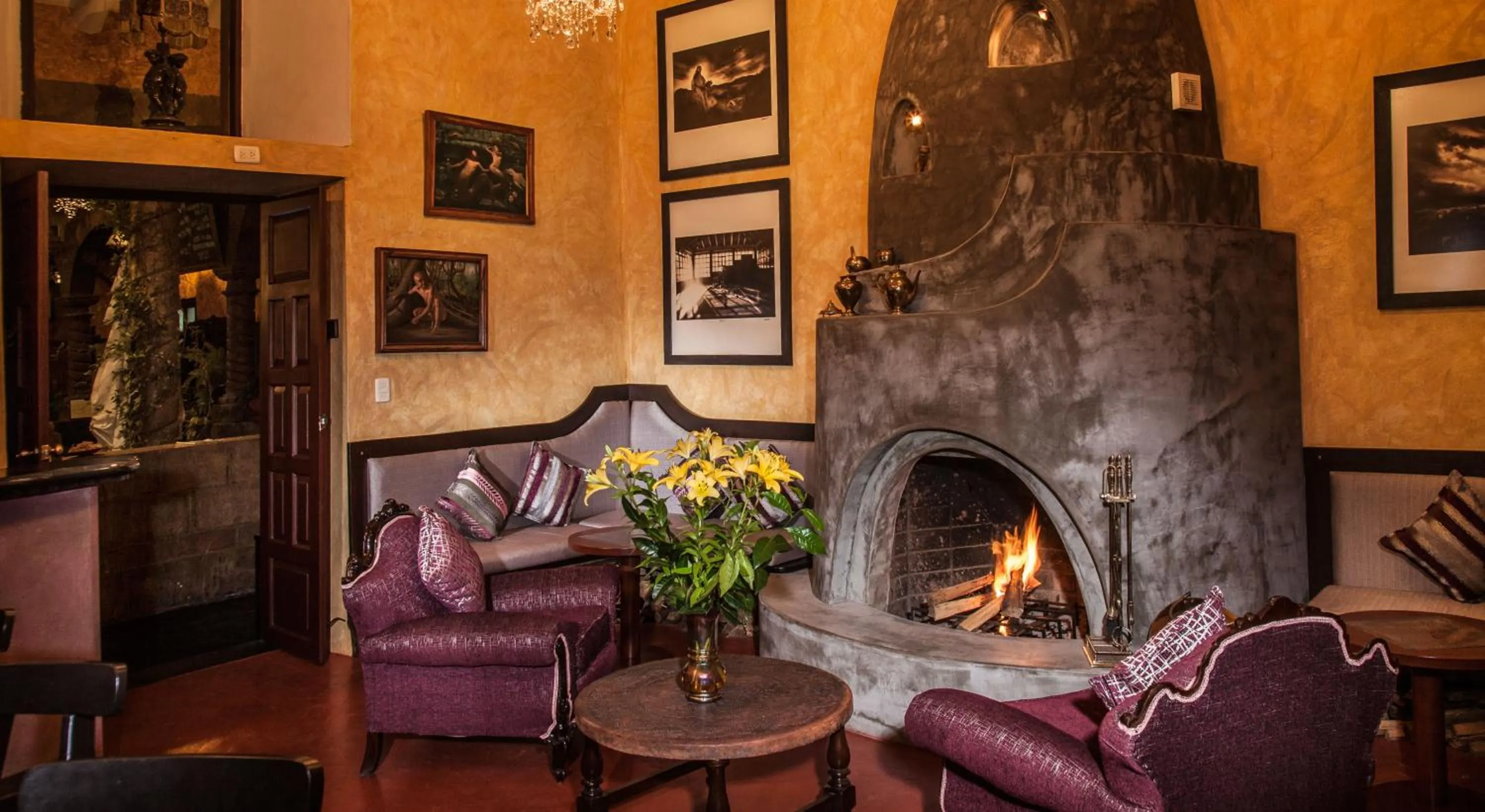 Lounge or bar, Seating Area in Andean Wings Boutique Hotel