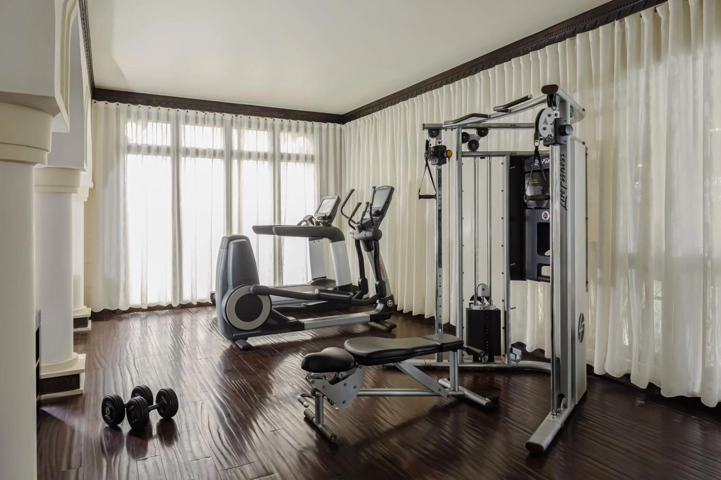 Photo of the whole room in Sharq Village & Spa, a Ritz-Carlton Hotel