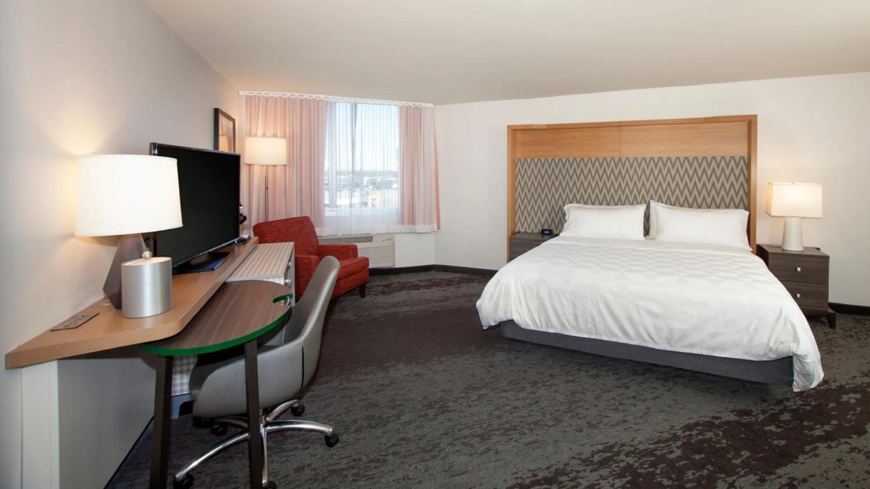 Photo of the whole room, Bed in Holiday Inn Panama City by IHG