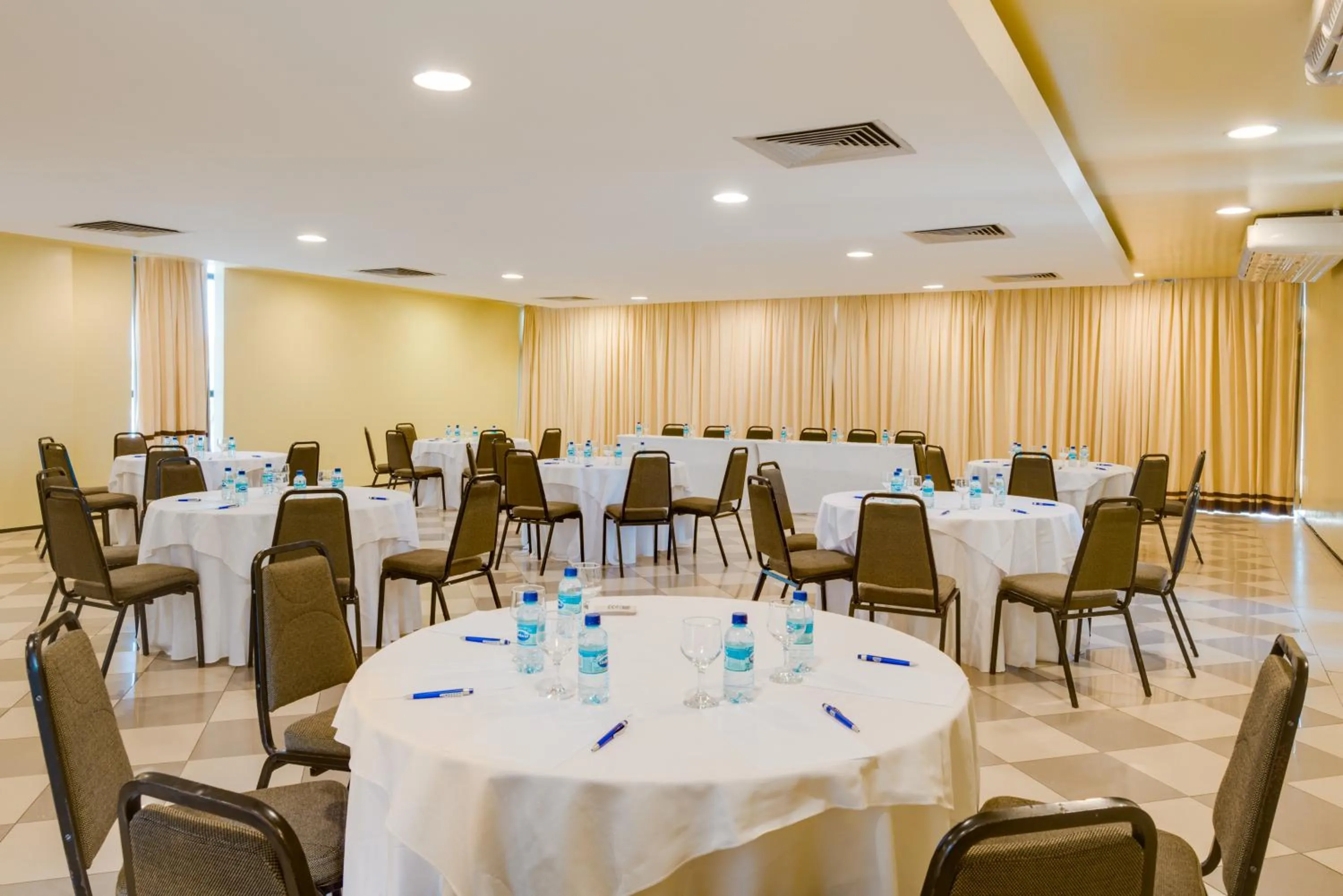 Business facilities in Brisamar Hotel & SPA São Luís