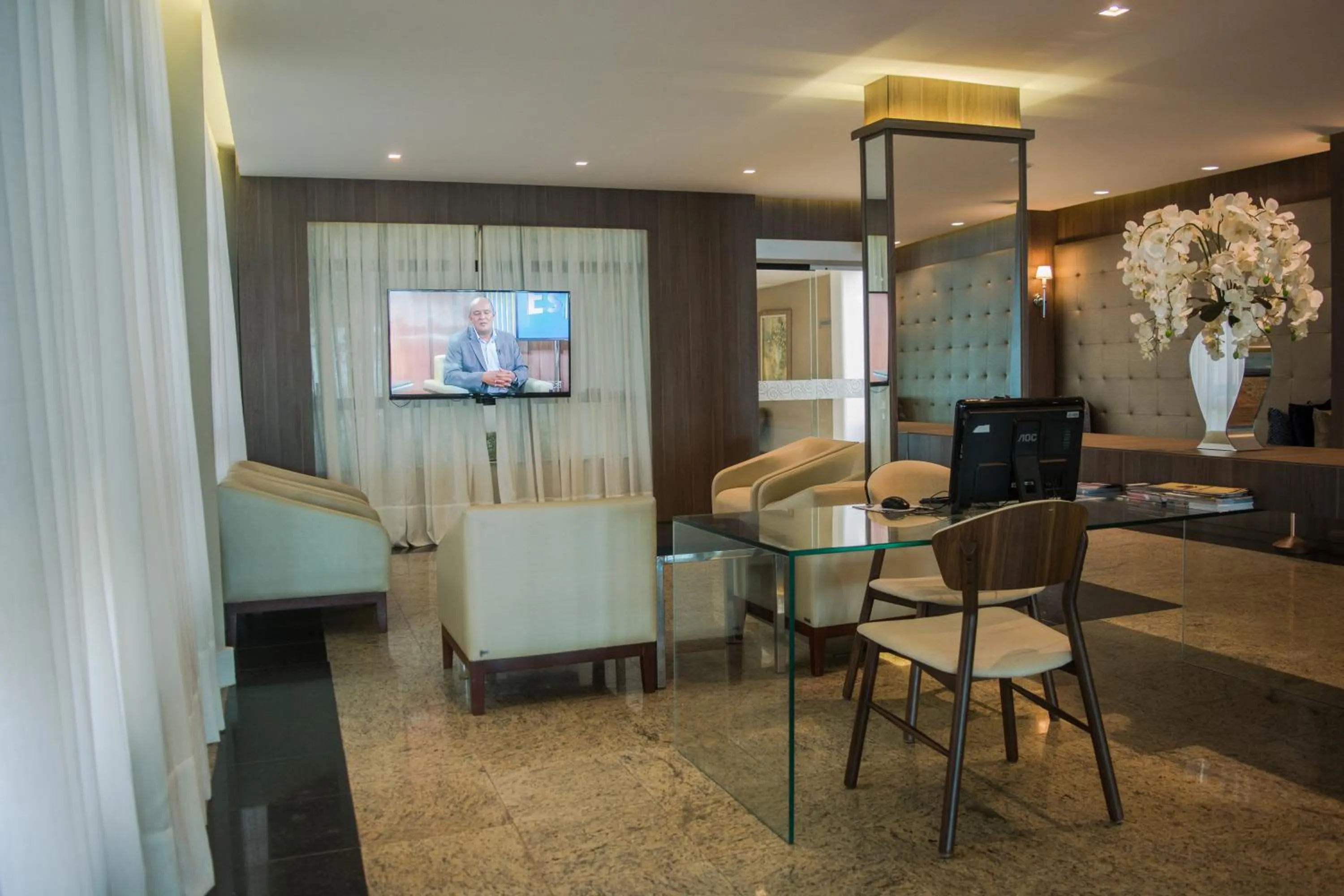 Communal lounge/ TV room in Brisamar Hotel & SPA São Luís