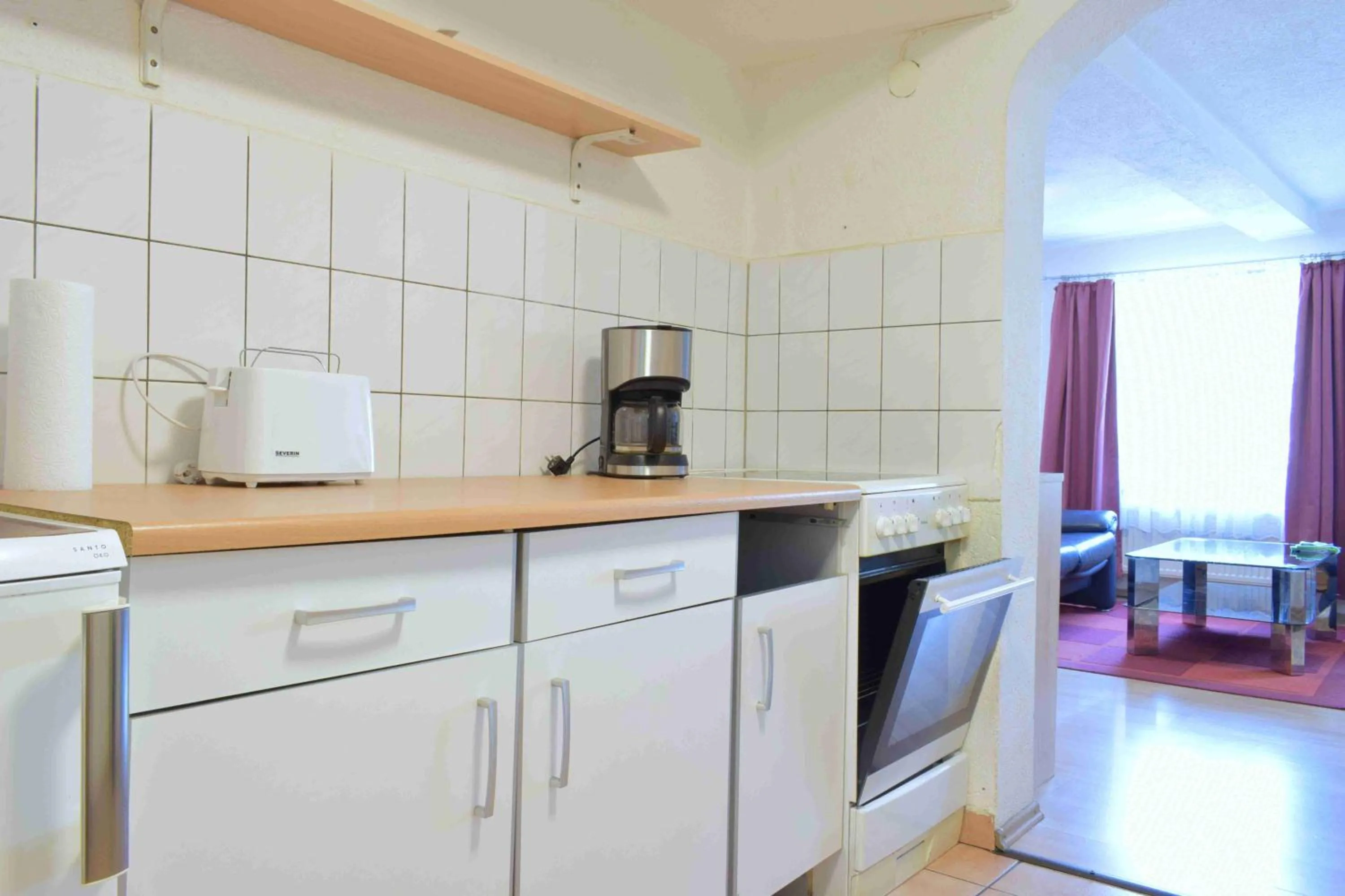 kitchen in Ferienwohnung Hermann Hesse Stadt