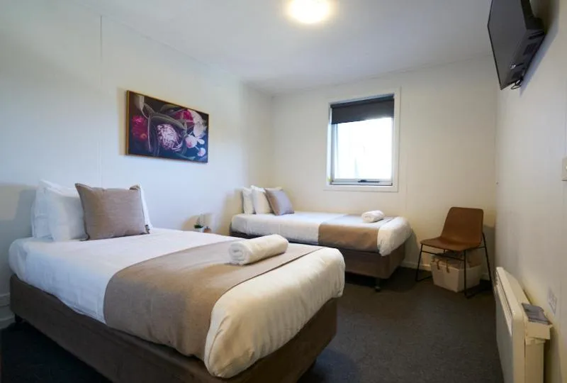 Property building, Bed in The Island Accommodation