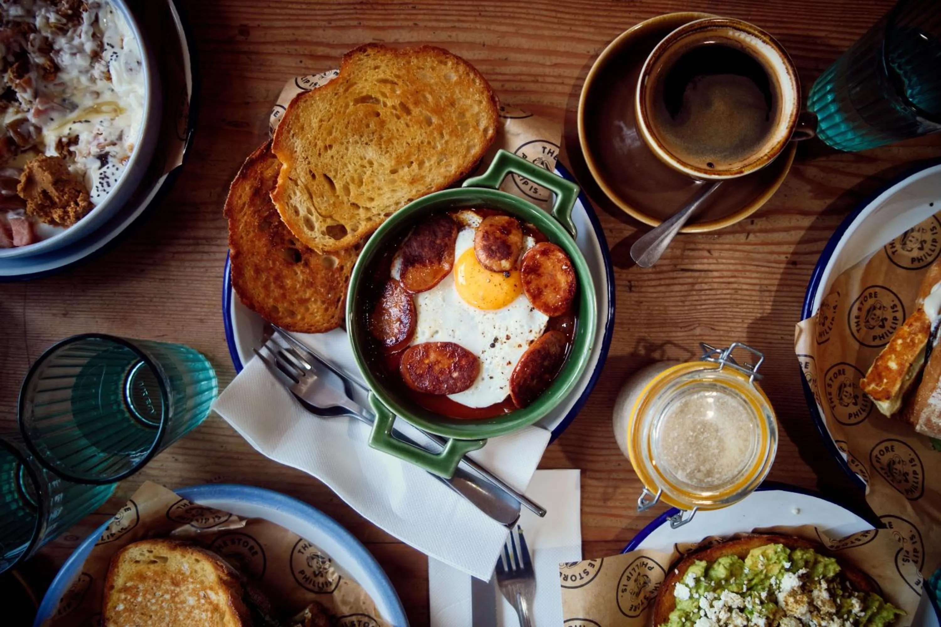 Food and drinks in The Island Accommodation