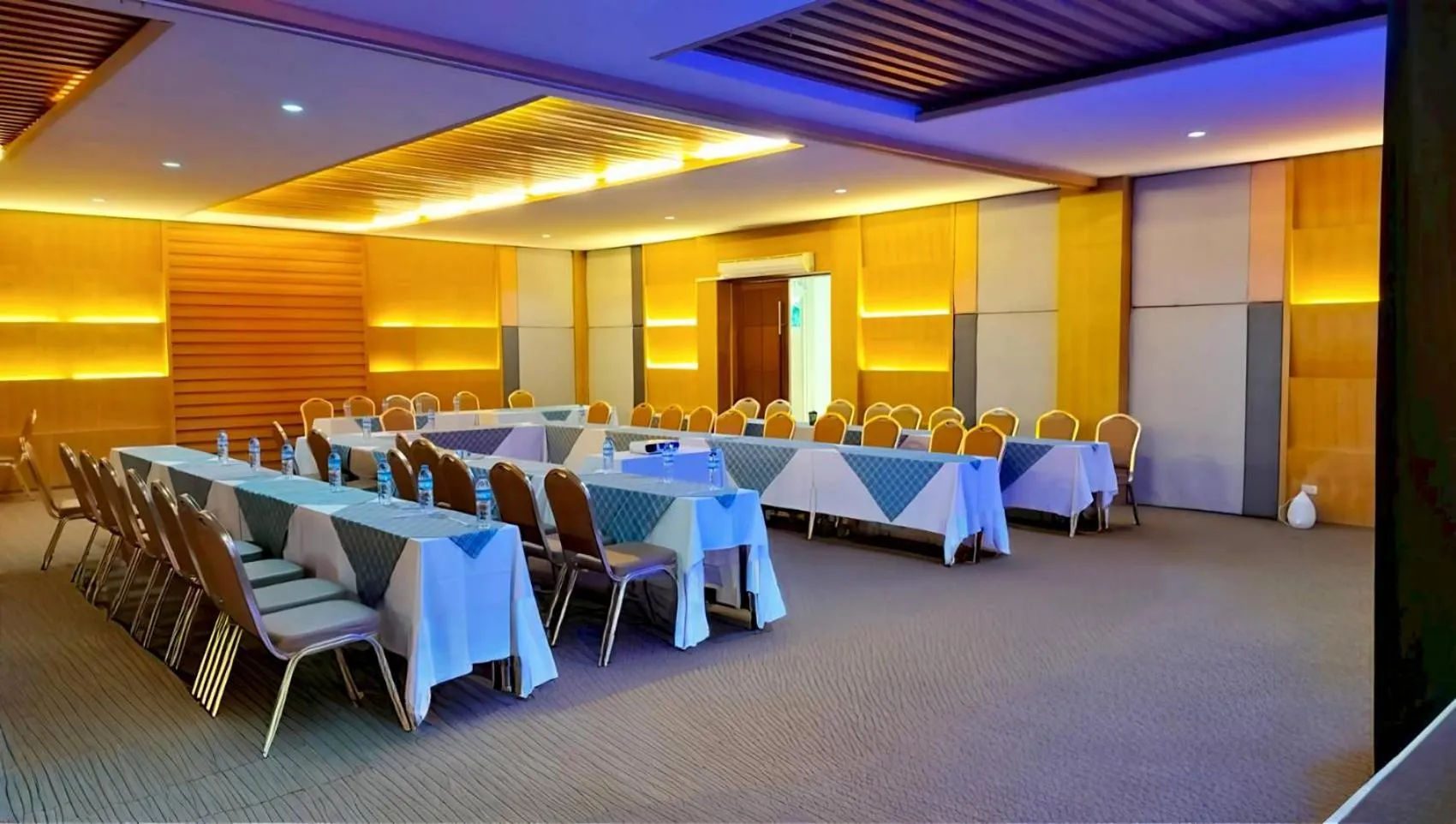 Meeting/conference room in Royal Phala Cliff Beach Resort