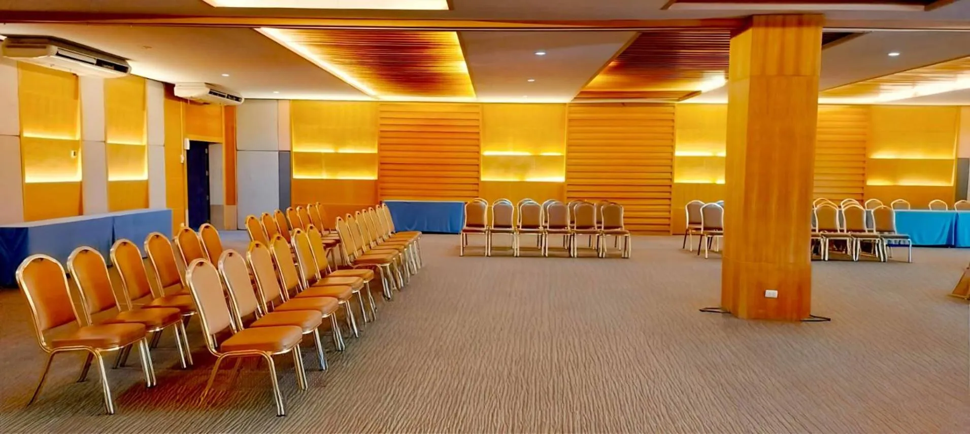 Meeting/conference room in Royal Phala Cliff Beach Resort