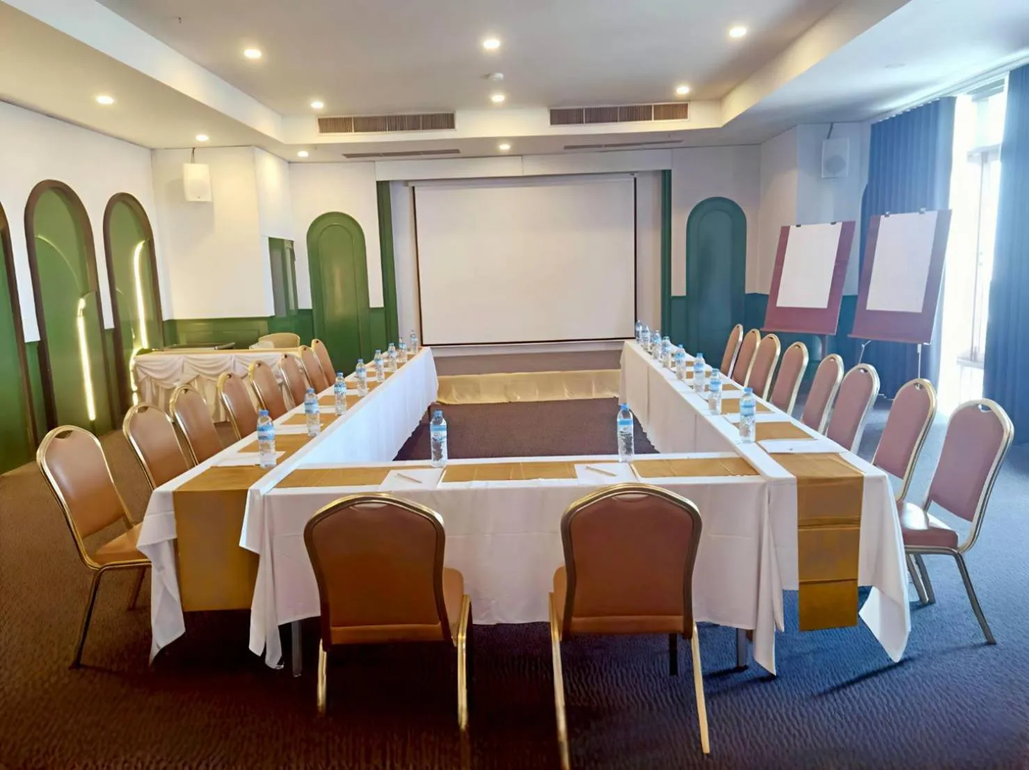 Meeting/conference room in Royal Phala Cliff Beach Resort