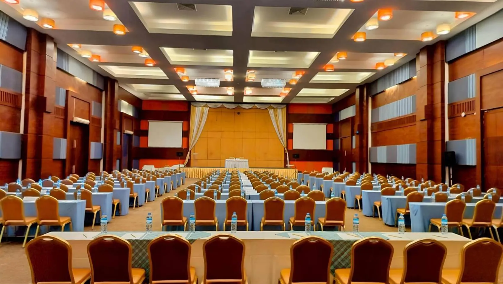 Meeting/conference room in Royal Phala Cliff Beach Resort