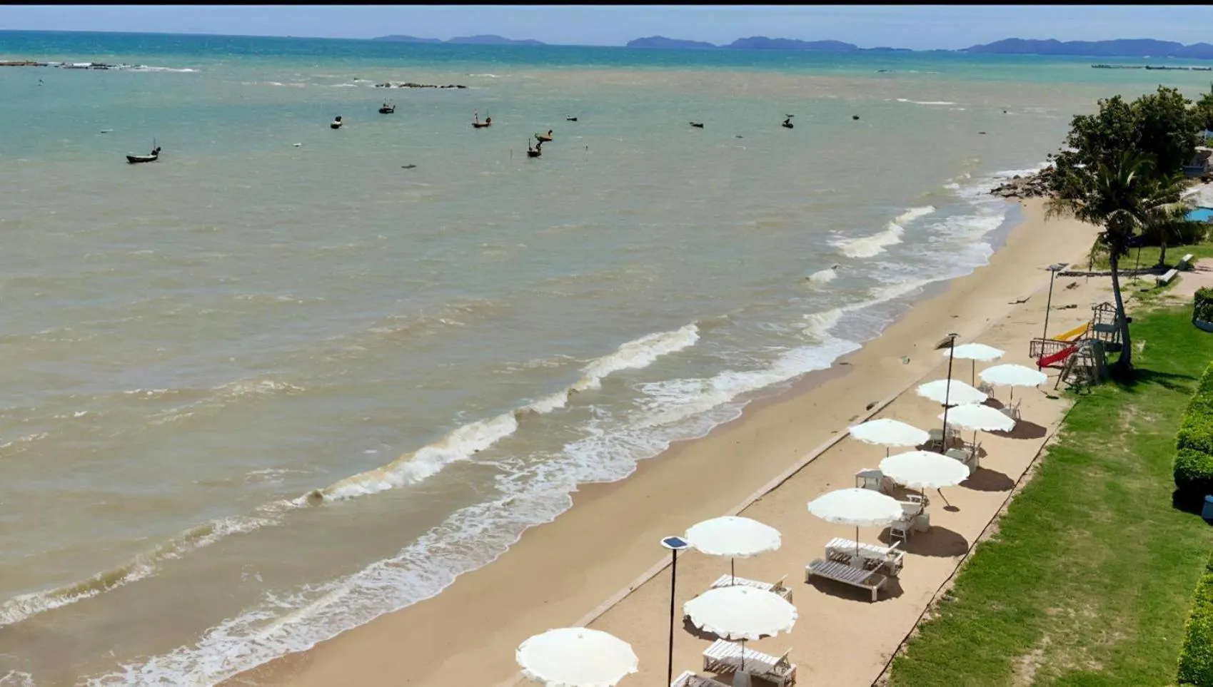 Beach in Royal Phala Cliff Beach Resort