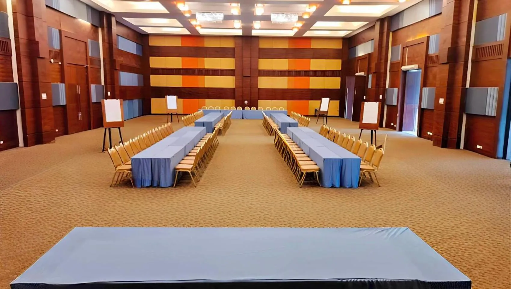 Meeting/conference room in Royal Phala Cliff Beach Resort