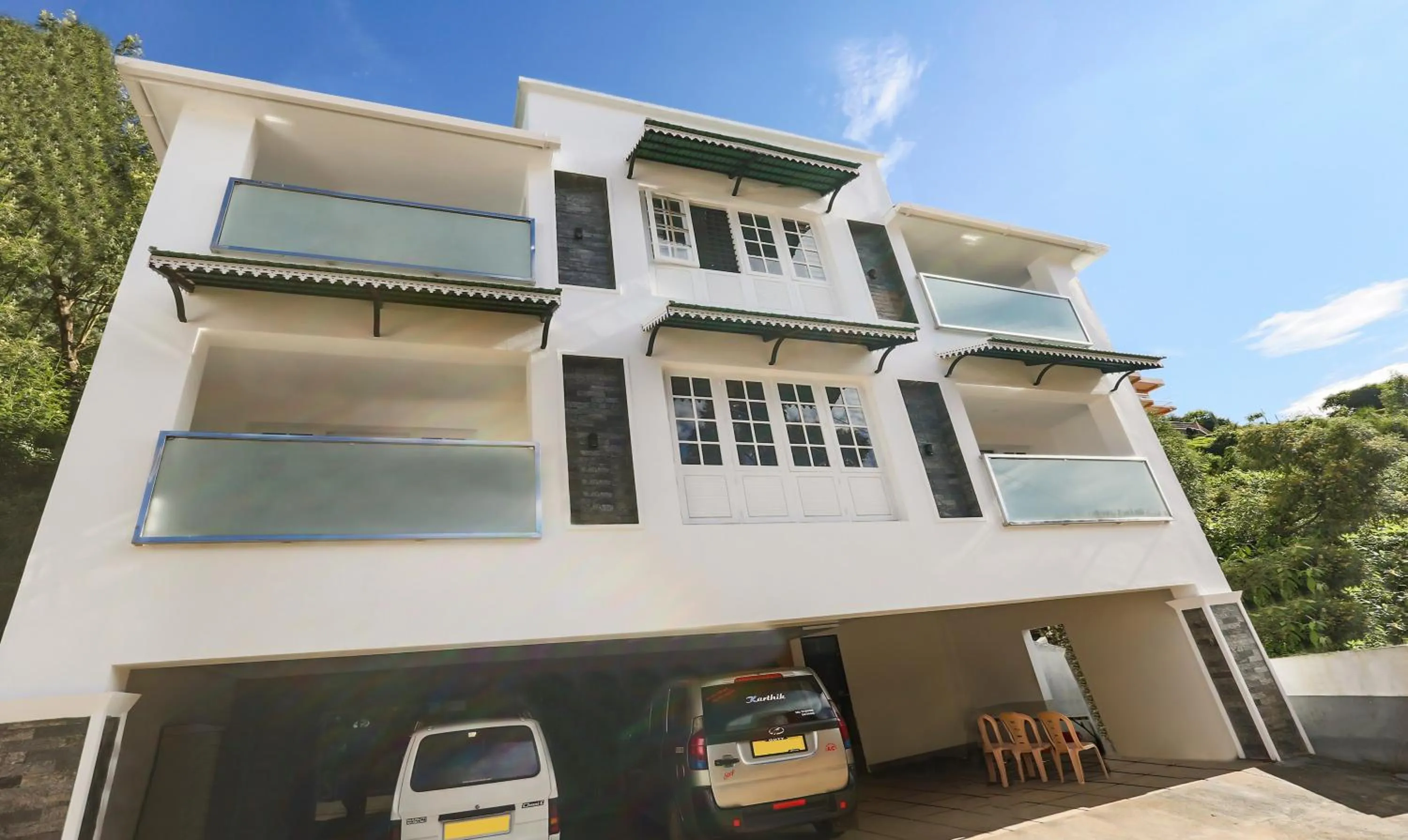 Facade/entrance in Itsy Hotels Kottaram Residency, 10 Mins To Botanical Garden