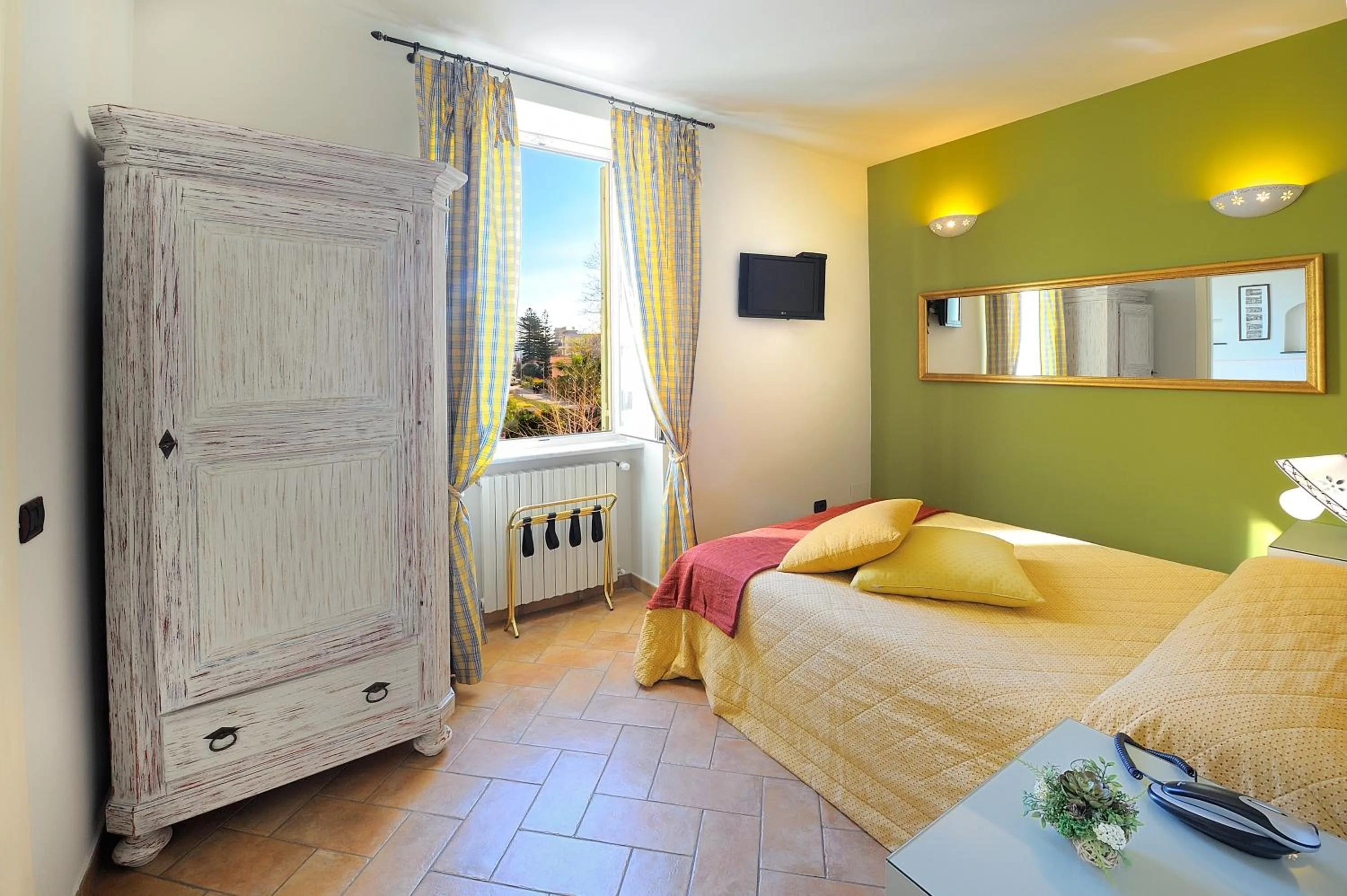 Bedroom, Bed in Albergo Giuan Arma di Taggia