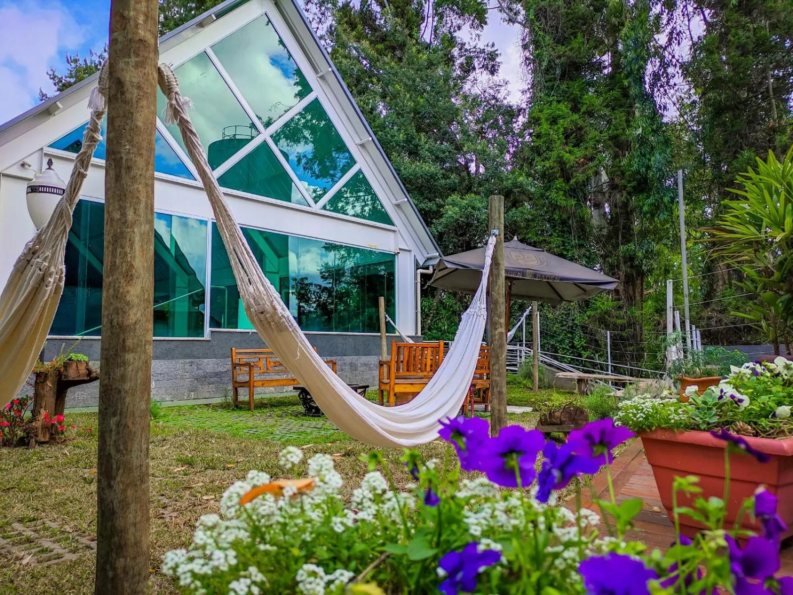 Garden in Hotel Dan Inn Campos do Jordão